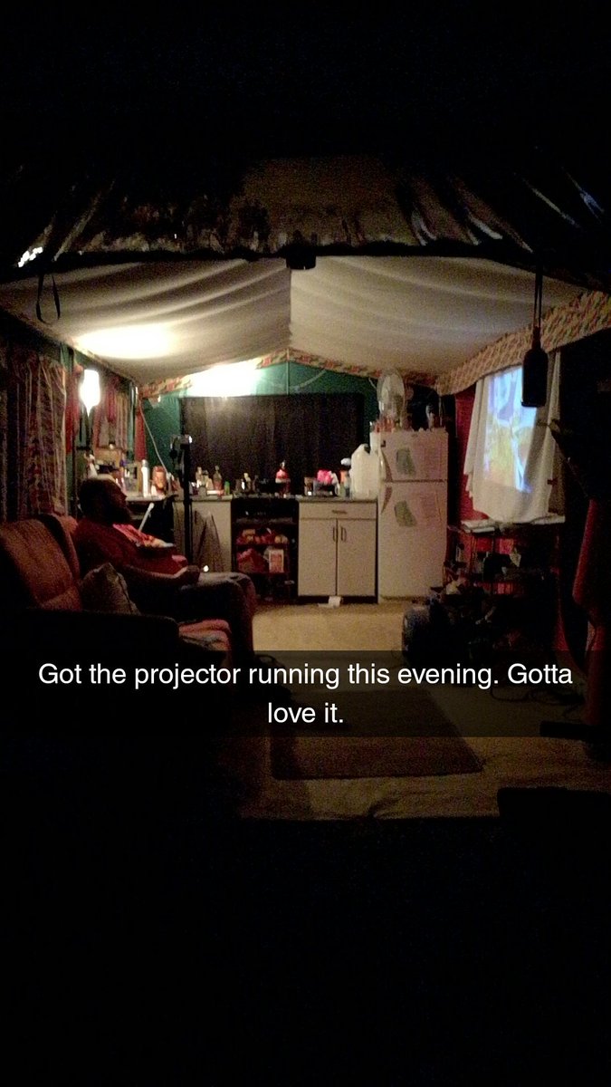 fynstarr's tweet photo. Relaxing after a crappy day with @carlsant1 https://t.co/4CnZNvTntd