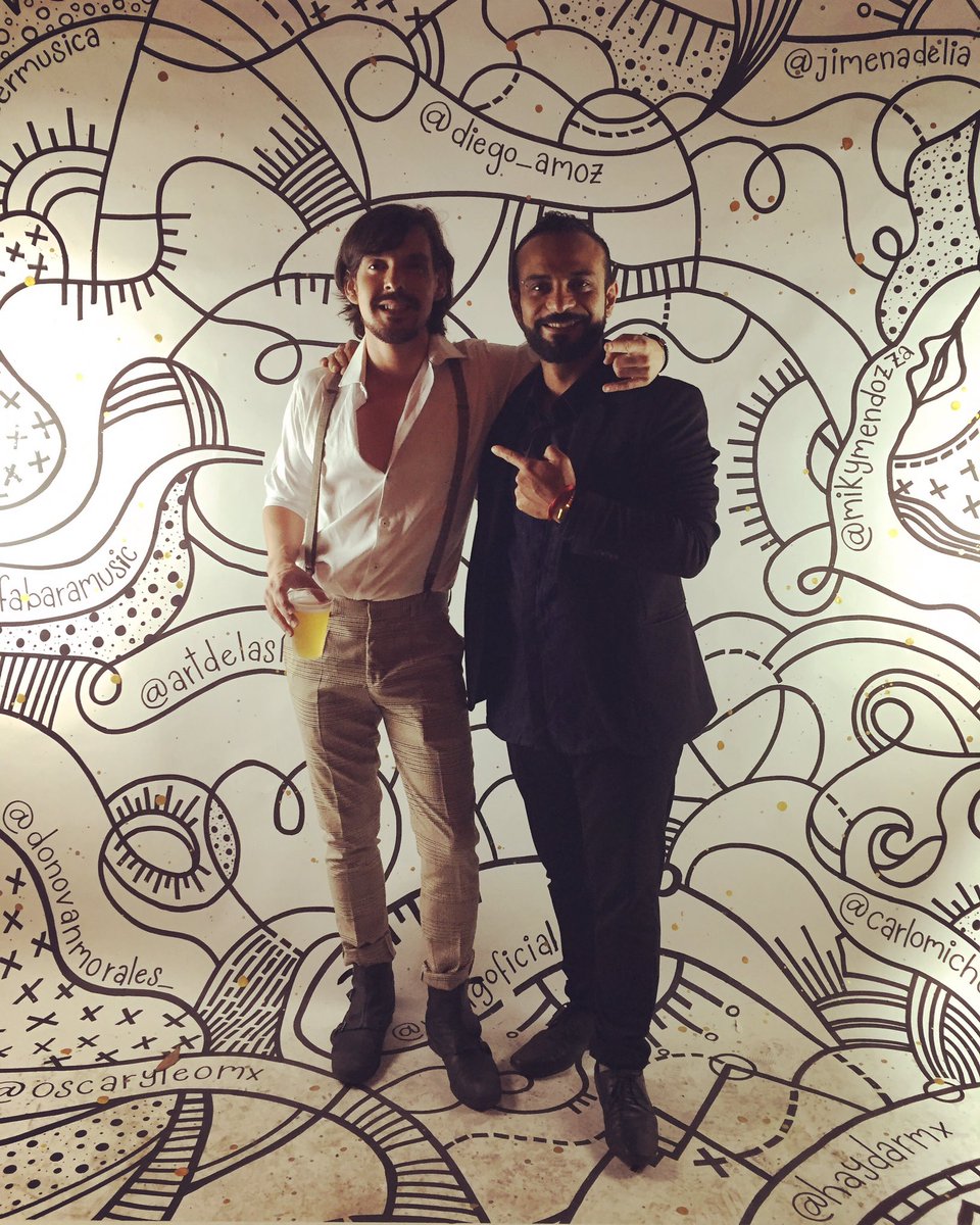 Ayer en la celebración de <a href="/NebulasMusic/">Nebulas Music</a> con <a href="/haydarmx/">Haydar</a> en <a href="/indierocks/">Indie Rocks!</a>