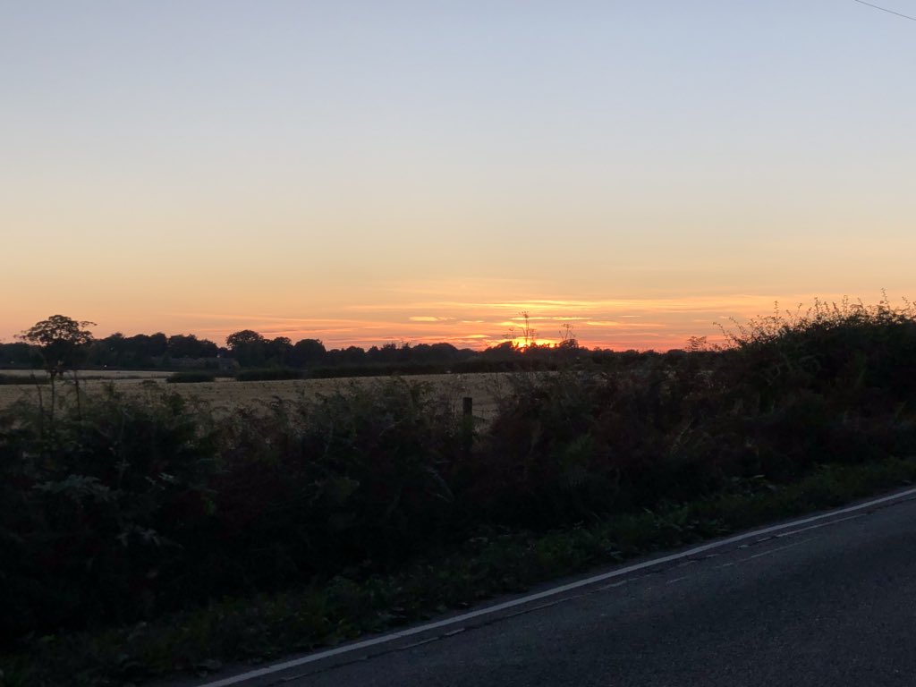 StephLloydUK's tweet photo. Some of life’s best pleasures are the simple things... beautiful Cheshire. 🏃🏼‍♀️#ManchesterHalf #10WeeksToGo @TimBaconCharity @TheNWTC https://t.co/7E8dBsvk7w