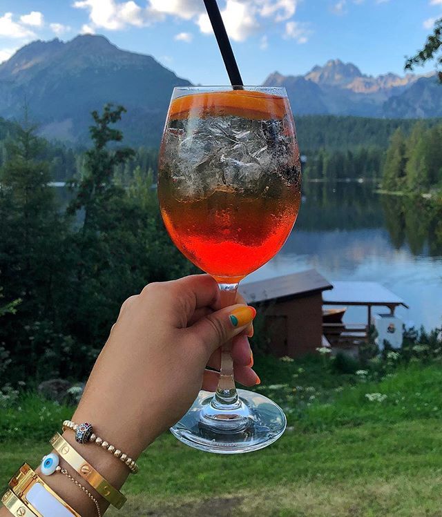 Cheers to Saturday 🍹
.
.
.
#JugarNspice #armcandy #evileye #evileyebracelet #goldbracelet #myjewels #myjewelry #handmadejewelry #aperolspritz #spritzoclock #hightatras #slovakia #mountains #jewelryofinstagram ift.tt/2AH3VgL