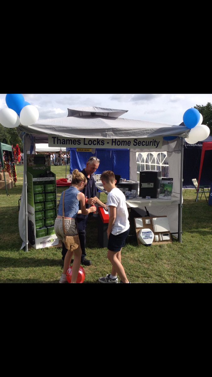 LocksThames's tweet image. Thames locks @SunburyRegatta 4 years ago😁🔑 look forward to bumping into some of you next week👋🏼☀️
