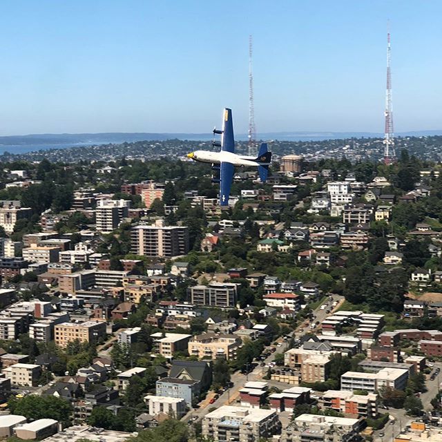 itshenry's tweet photo. Hey hey hey, it’s Fat Albert! (Over Queen Anne) #seafair #blueangels #spaceneedle https://t.co/Cp1LXcKJfP https://t.co/LCN268XLoq