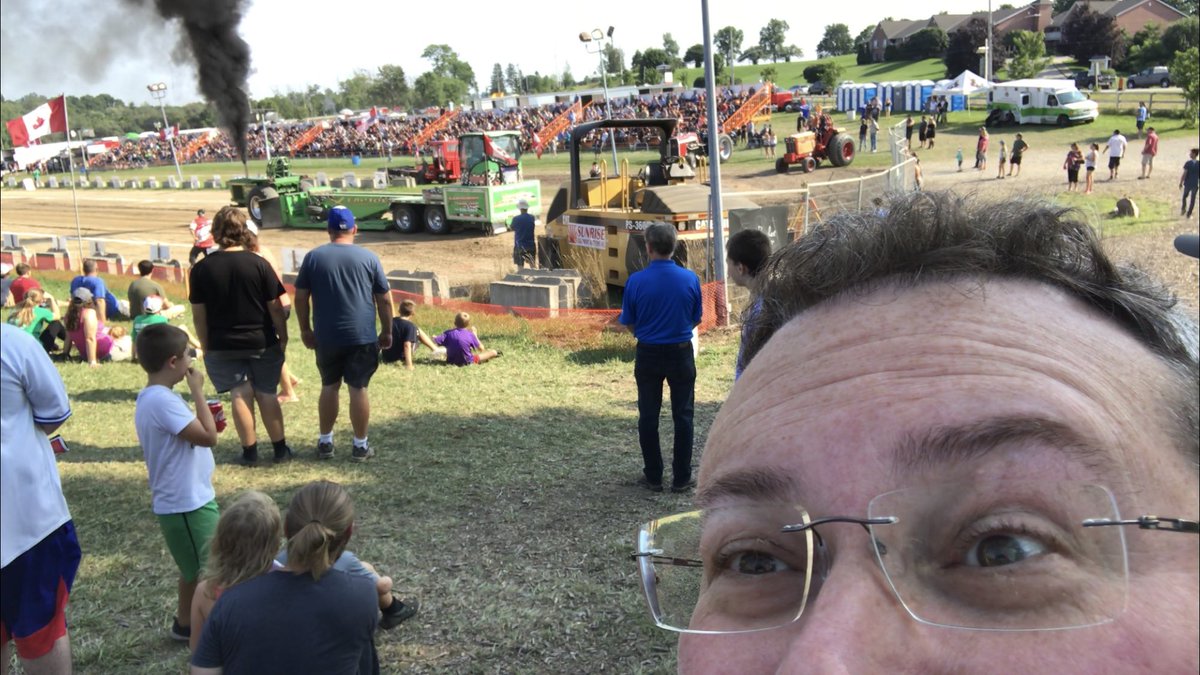 marcusryanzorra's tweet photo. Embro Truck and Tractor Pull!
#ruralentertainment @EmbroPull 
#agpower https://t.co/zcp2LMvSFP
