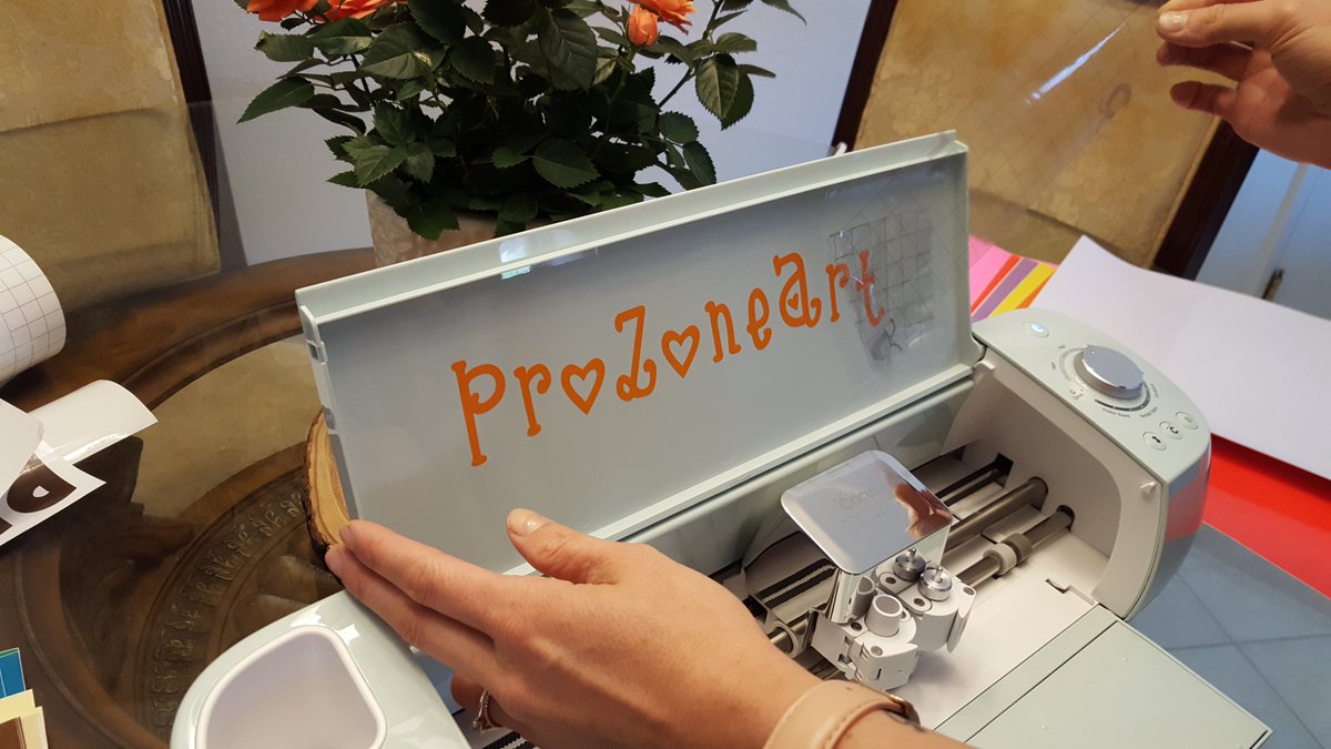 ProZoneArt's tweet image. Help us gain a following on Twitter! We will soon have drawings out of our Twitter followers to win custom vinyl prizes made with ProZoneArt™ premium self-adhesive vinyl sheets. Follow us to see  #vinyl #vinylsheets #vinylstickers #vinylletters #vinyldecals #cricut #diy #craft