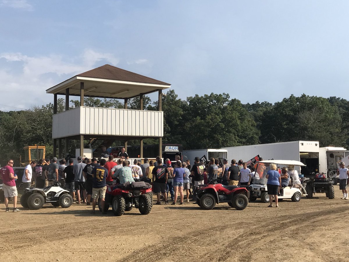AtomicSpeedway's tweet photo. Drivers Meeting is underway and we will be firing sprint cars within a few minutes!
#OpenWheelChampionships https://t.co/prLlTlqUgT