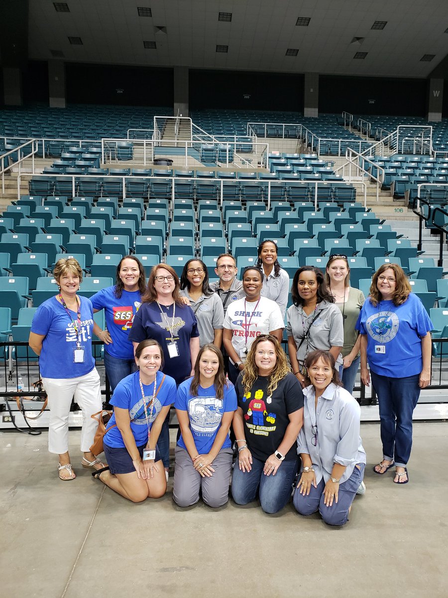 Here to meet and greet families and students <a href="/CompassionKaty/">Compassion Katy</a> for #OB2SKaty with a great group of Schmalz teachers!!  We have the most spirit of the day!!  #sesconnects