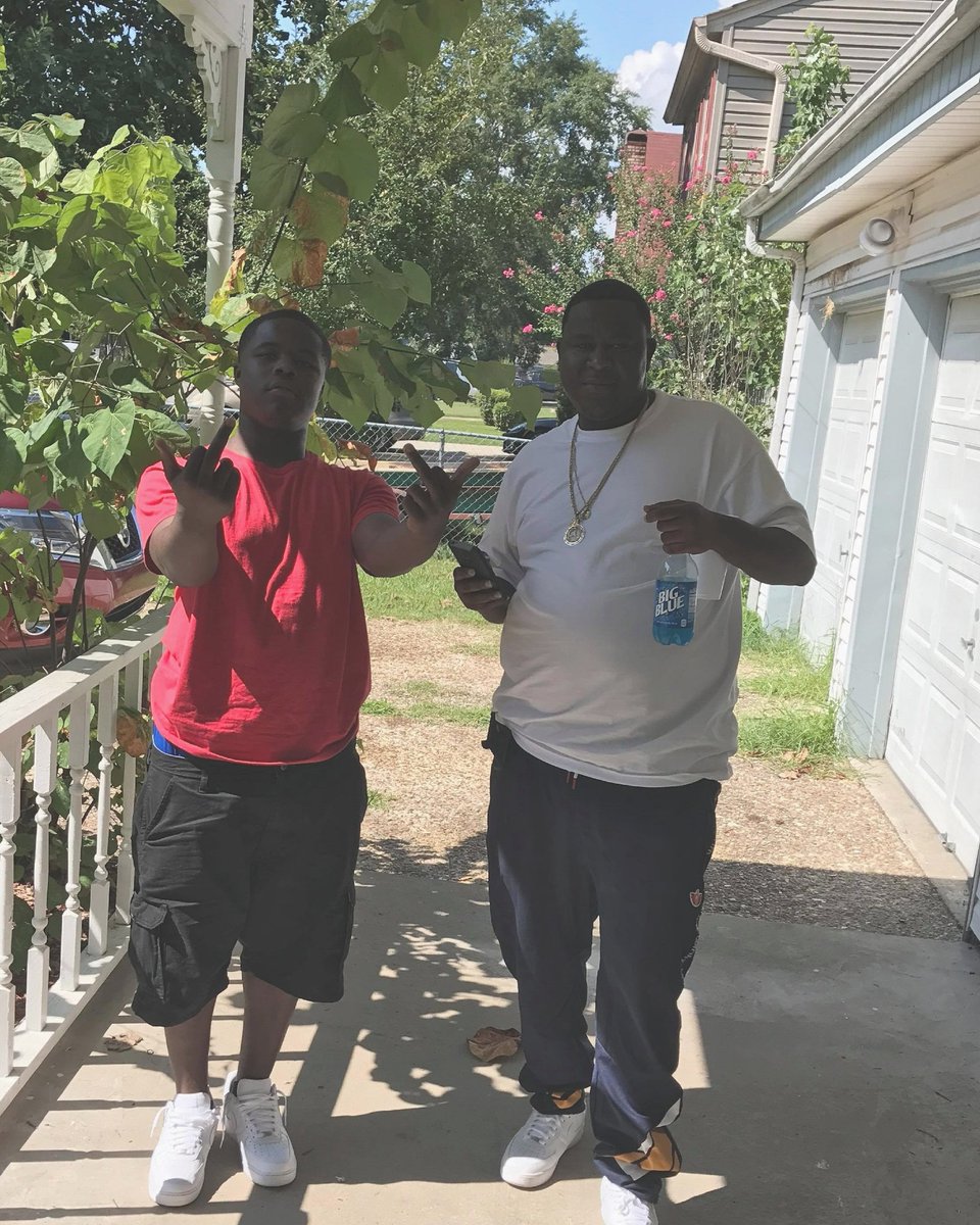 1knownjayvo's tweet photo. Me N Black Stick Together Like Chief Keef N Tadoe 😎😎 https://t.co/tkhA3tnpCs