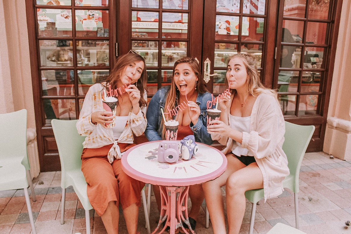 Don’t forget to sign up for formal recruitment! Our sisters can’t wait to meet you! enroll.icsrecruiter.com/pan/flatun#/en…