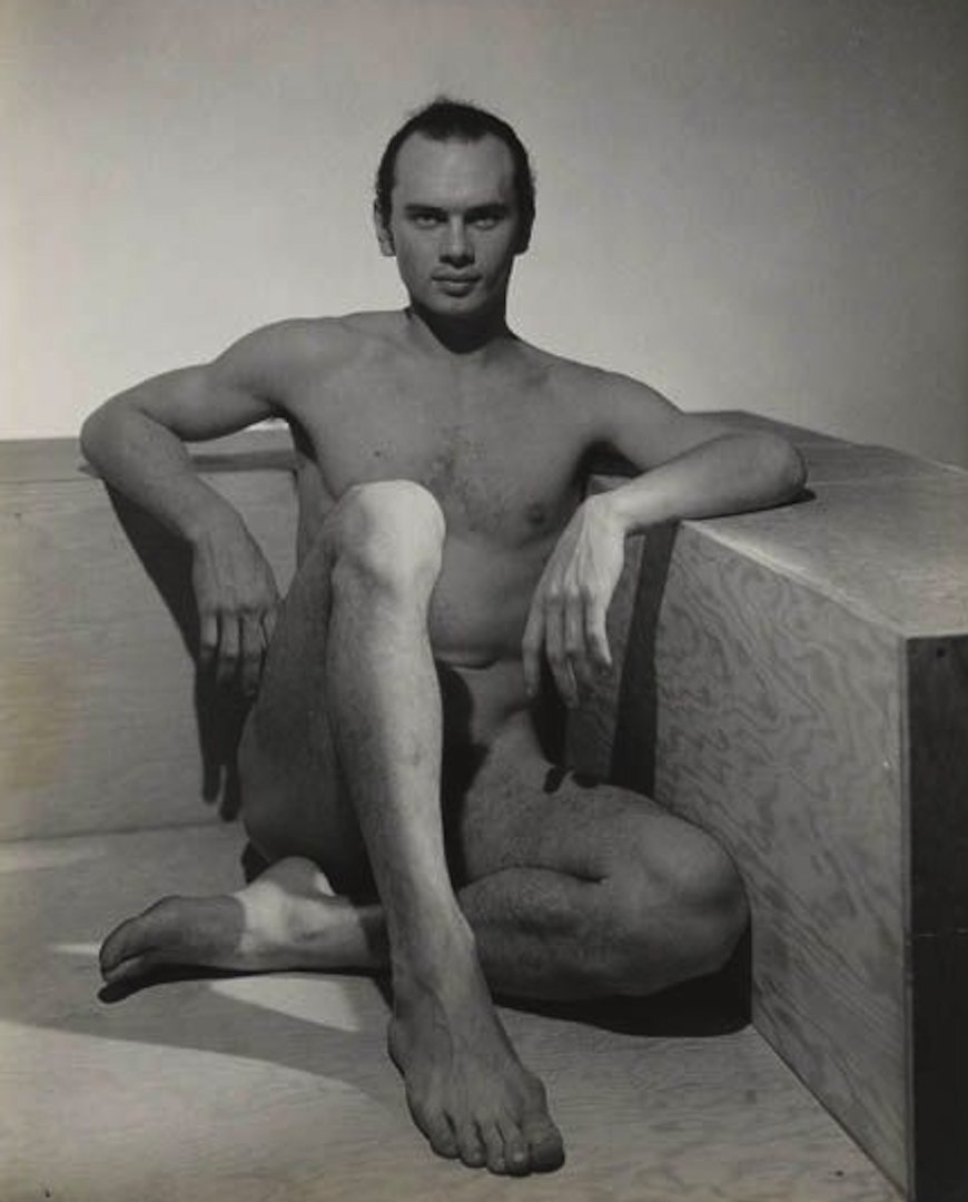 At age 22, Yul Brynner posed nude for a series of pictures with the America...