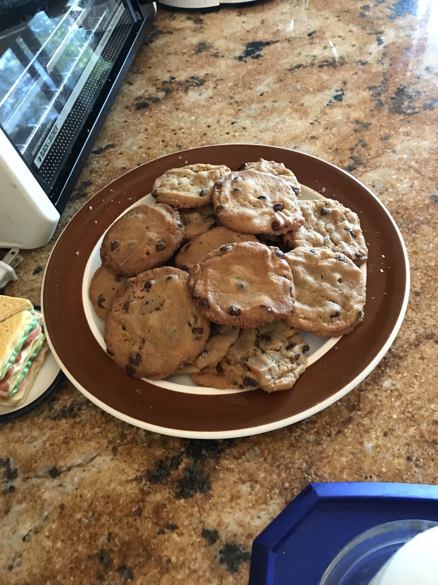 samballet's tweet image. Stress baking complete
#socialworkproblems #stresstasteslikepeanutbutterandchocolate