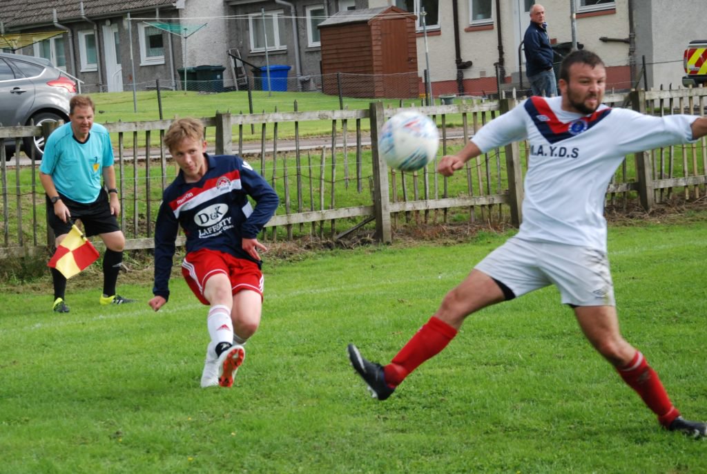 argyllshiread's tweet photo. A great day of football. @NeilstonAFC, @portglasgowafc, @RedStarLoch, @PupilsAFC, @OBANSAINTSAFC, #tarbertafc, @KilsythAFC and @DunoonAmsFC took part.
Saints marched home with the cup.
https://t.co/VjosBK0klG https://t.co/NbwWMG9EVc