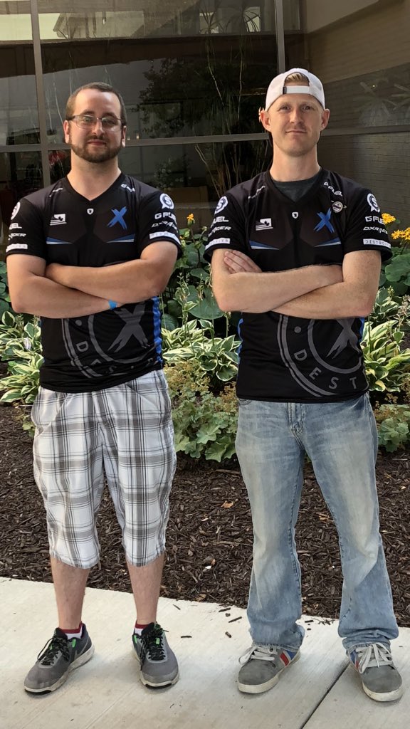 Lazarus's tweet photo. LIVE on Main Stage at the @MESEvents #MESTakeover
@StDxFlake and @StDxOutPlayed vs Team Crafty
https://t.co/7hnuAVvAXj https://t.co/x8NNRndjIM