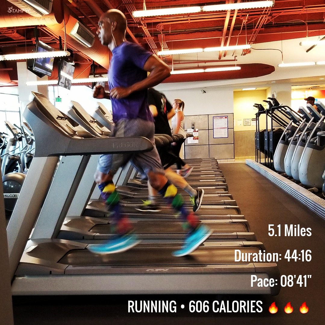 traintoref's tweet photo. #Fitfriday run in Vegas
🏃🏾‍♂️🏃🏾‍♂️🏃🏾‍♂️🏃🏾‍♂️🏃🏾‍♂️
#traintoref 🏀#referee #runfitted #runitfast #runshots #runnerscommunity #runtoinspire #runnersofig #10ktraining #justrun #runalways #halfmarathontraining #runnerslife  #personaltrainer
#running #stampyc https://t.co/2IHkhK8nbl