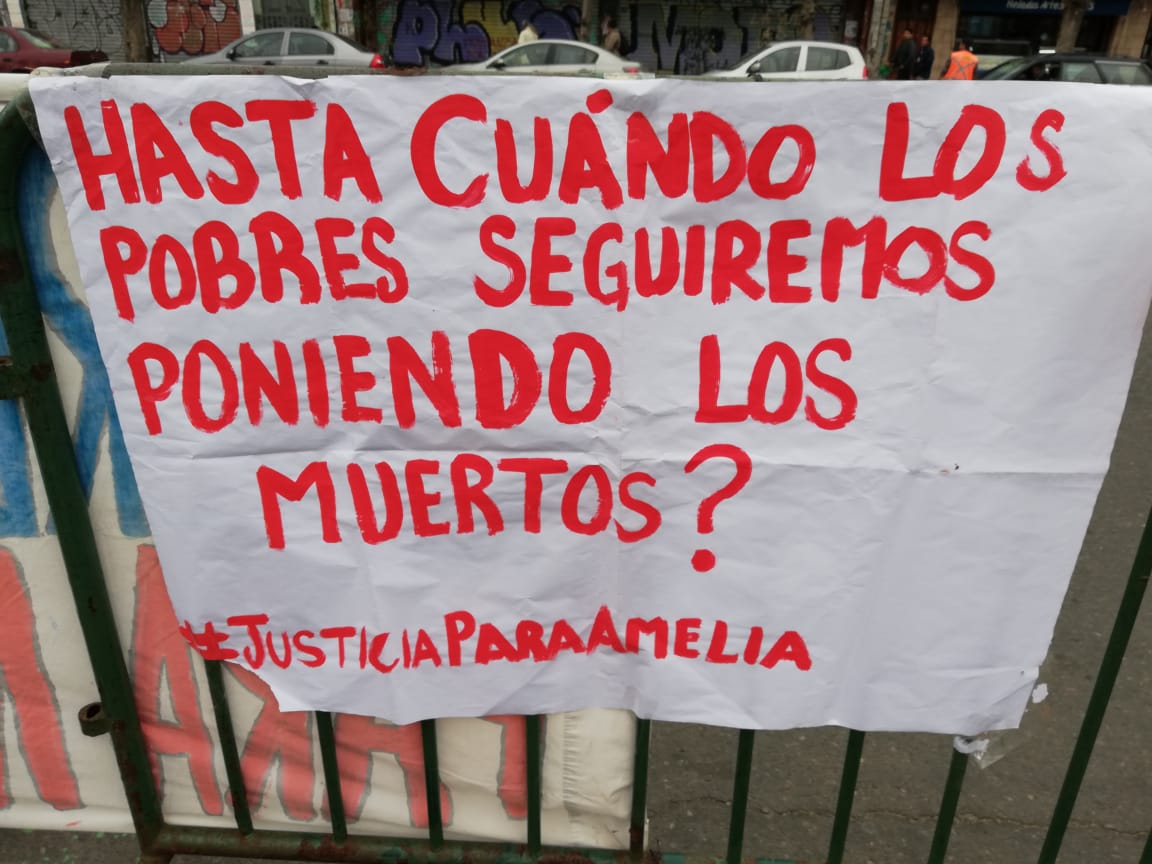 CCC_Comunitario's tweet photo. Así se vive la tarde familiar en el #ParqueItalia con que conmemoramos un mes del fallecimiento de nuestra querida Amelia Rayen. #JusticiaParaAmelia #SaludDignaParaTodxs 

https://t.co/mvEDLlirLJ https://t.co/ja0AFafR1S