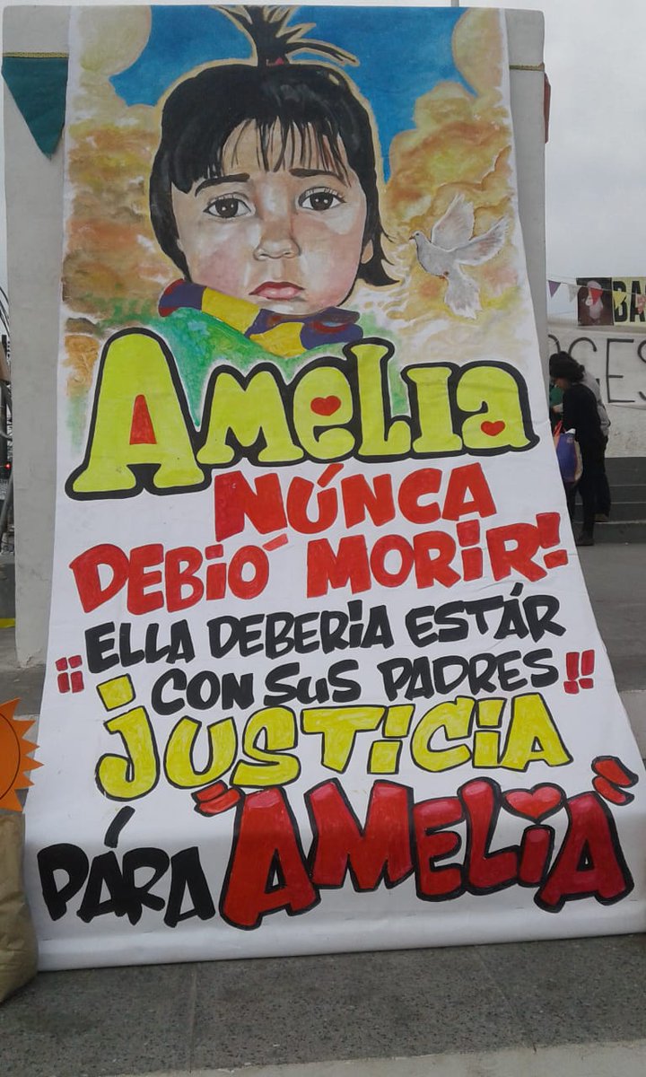 CCC_Comunitario's tweet photo. Así se vive la tarde familiar en el #ParqueItalia con que conmemoramos un mes del fallecimiento de nuestra querida Amelia Rayen. #JusticiaParaAmelia #SaludDignaParaTodxs 

https://t.co/mvEDLlirLJ https://t.co/ja0AFafR1S