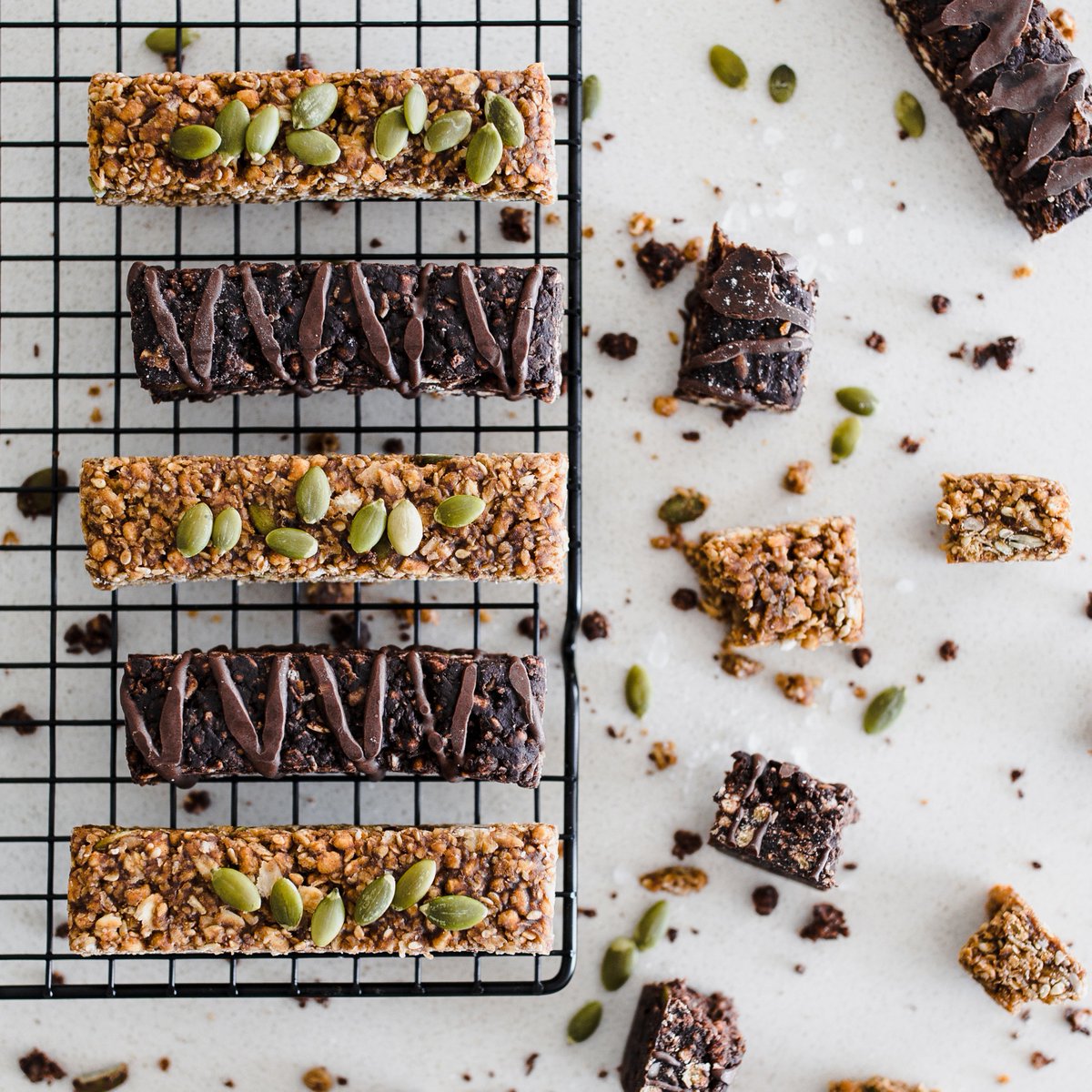 arbonne's tweet photo. Raise the bar on snacking! Our Protein Snack Bars provide 10 g of plant-based protein and only 5 g of sugar so you can proudly wave goodbye to chips and chocolate bars. https://t.co/rWQZ7o6dkq #Arbonne #ArbonneEssentials #Vegan #GlutenFree #ArbonneNutrition #Nutrition https://t.co/199UkiYvCs