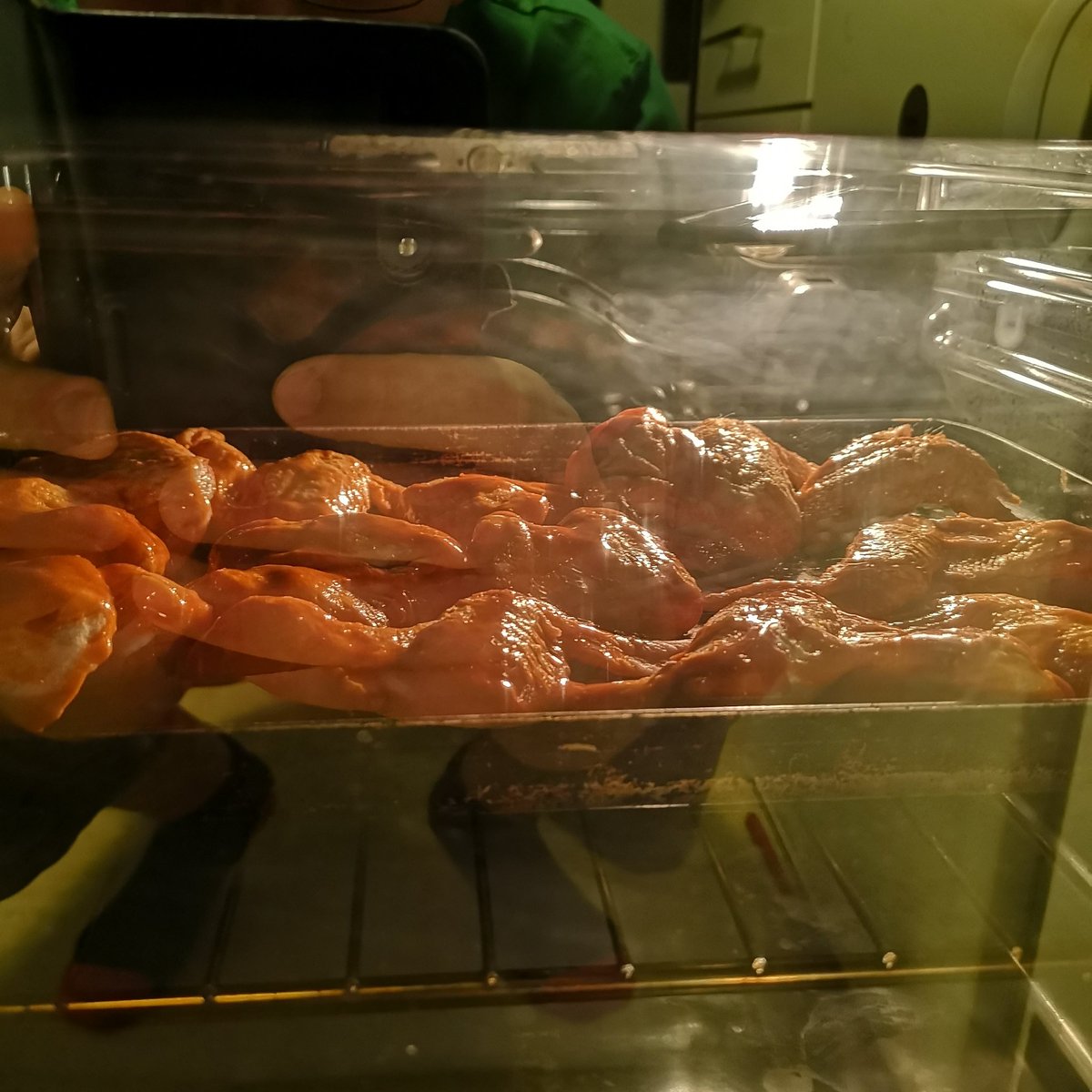 FightingWurds's tweet photo. Good eats for tonight!

@FranksRedHot @franksredhotuk in the over and #ufc227 on the screen.

#letsdothis @ufc @UFCONFOX https://t.co/0FljPme3dj