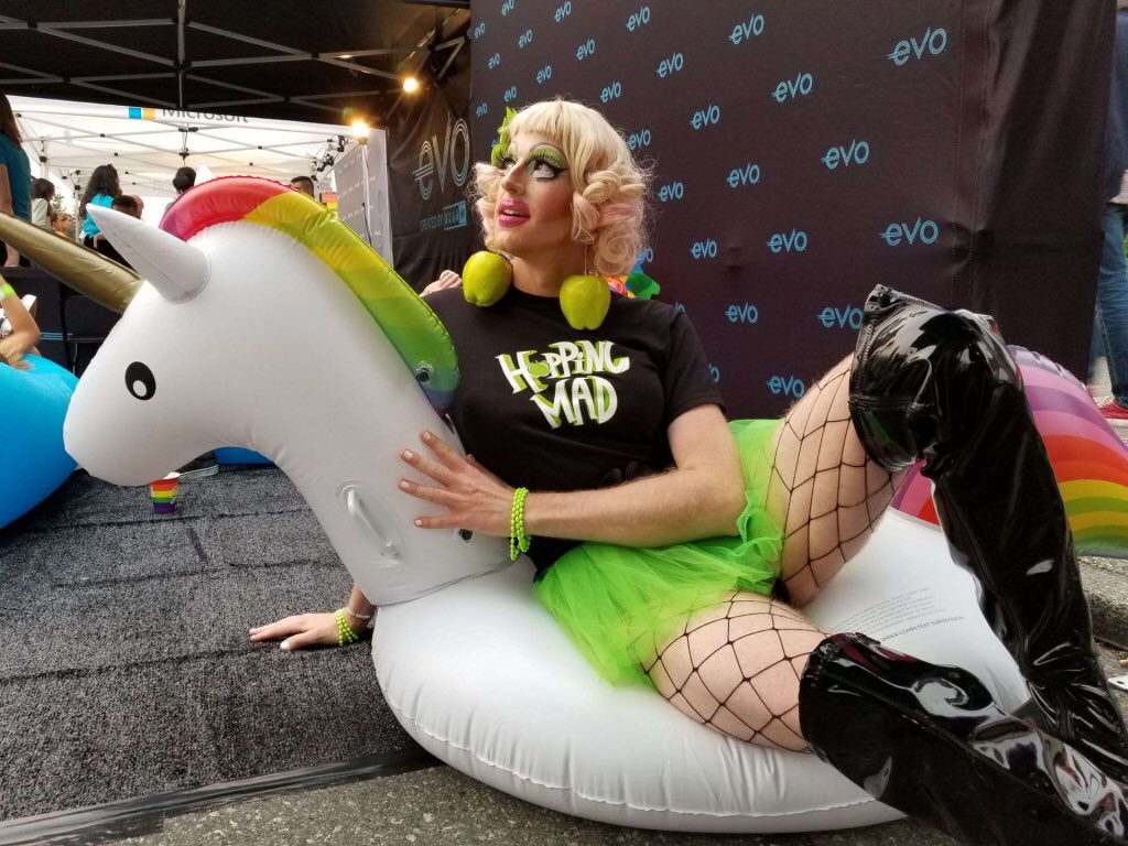HoppingMadCider's tweet photo. One more sleep until the 40th .@vancouverpride parade &amp; Sunset Beach Festival!  Come say hi at the Sunset Beach festival for samples of Hopping Mad Cider &amp; QueensboroughGin  Twst! Happy #pride 🌈🍻😎
#40yearofpride  #vancouverpride #HoppingMad https://t.co/V4Unqs40Gx