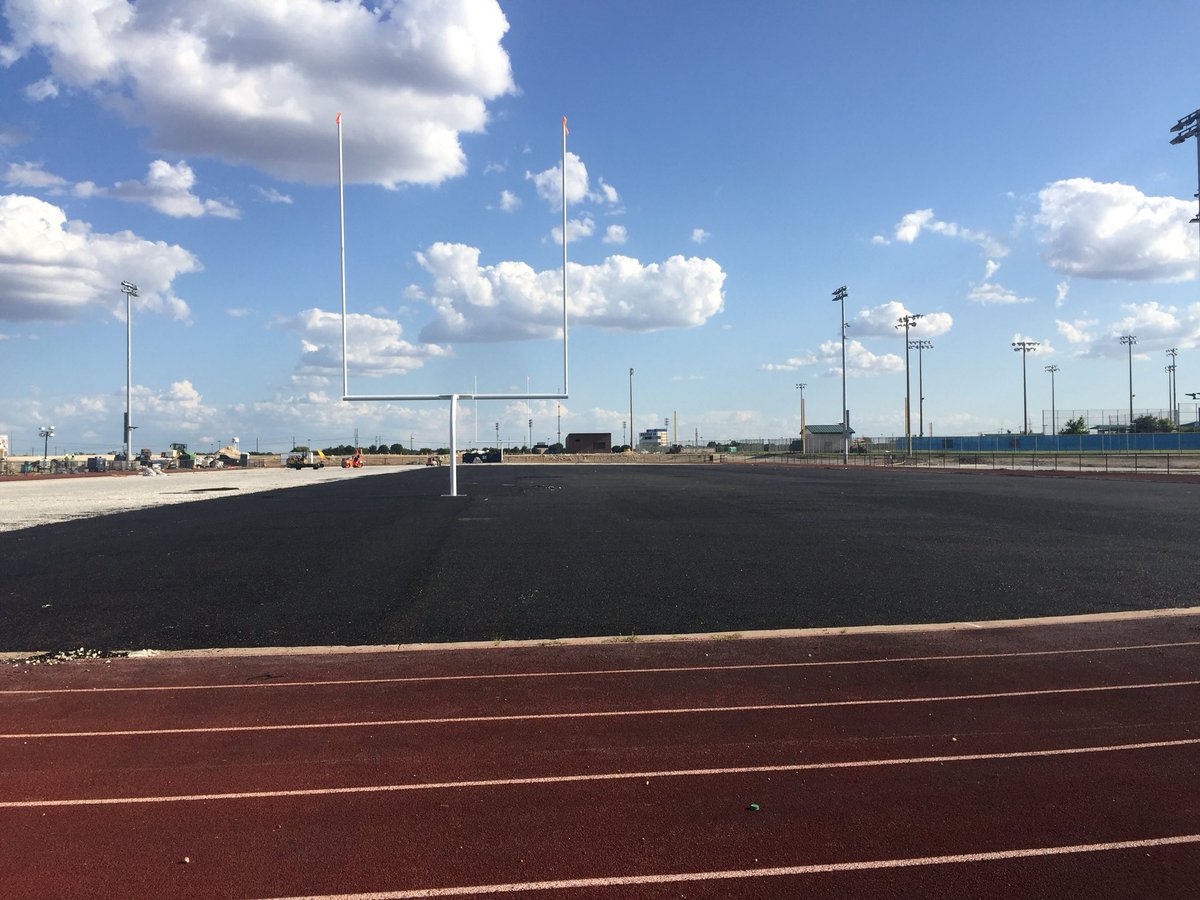 KeaslerGMG's tweet image. Moving right along @FSMSCubs - new lights,sound, con stand, Restrooms, goal post, E layer for safety - coming soon stands, turf And WINS #greatforkids