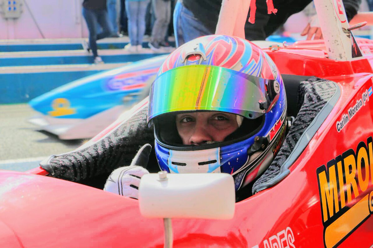 El Tucu <a href="/carlinmoreira1/">C. Moreira ♡</a> saliendo de #Boxes 
#Formula 
#TermasRioHondo