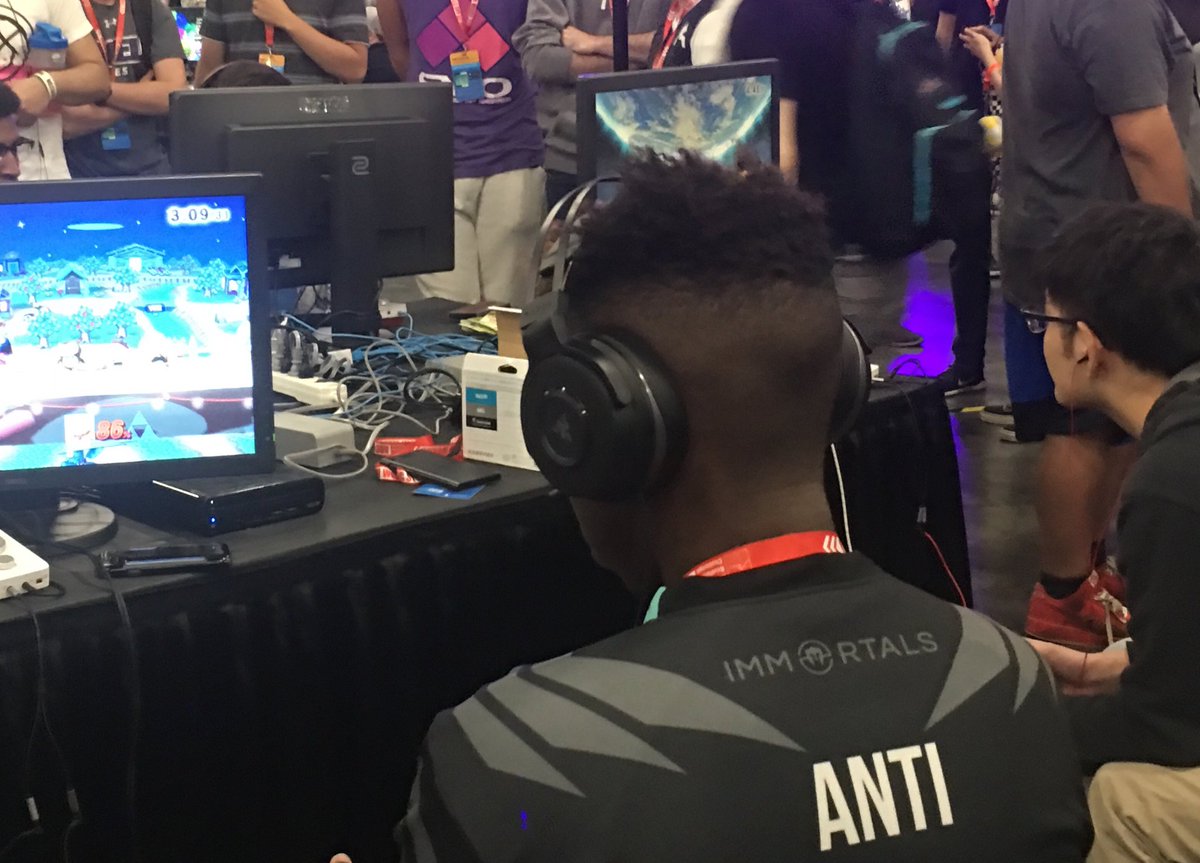 Immortals's tweet photo. Getting in the zone now to face Komorokiri with them @Razer Thresher! 🐍

#IMTSMASH https://t.co/0vnaXbgU4p