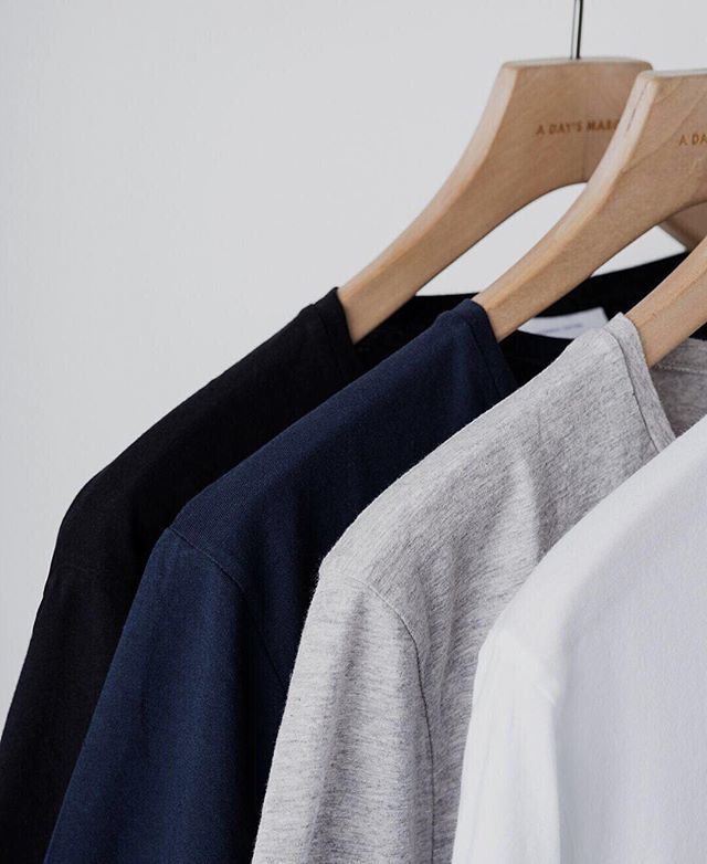 softer_volumes's tweet image. Organic T-Shirts by @adaysmarch. #organictee #basictee
📷@adaysmarch ift.tt/2M4oUP5