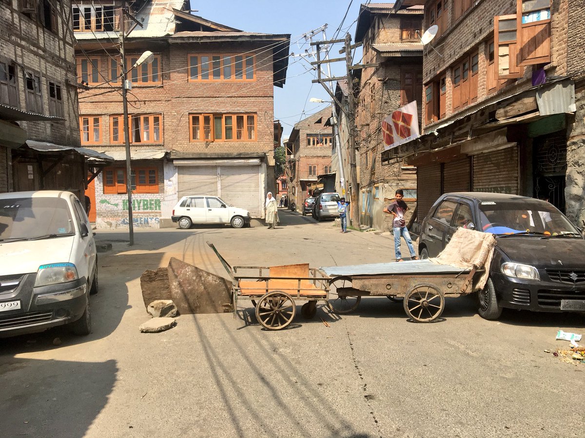 book The Food of Paradise: Exploring Hawaii\'s Culinary Heritage (Kolowalu