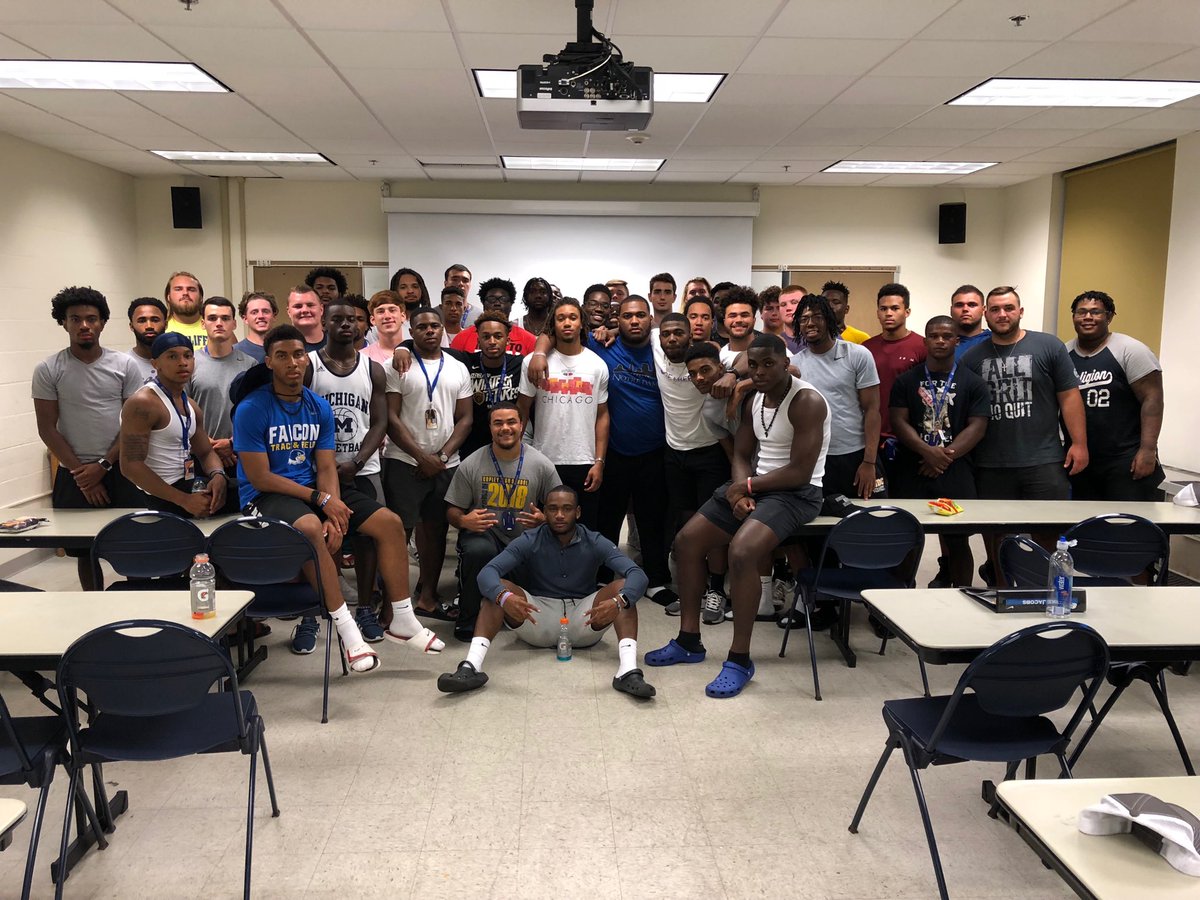 coach_mjacobs's tweet photo. Successful first night and cook out with the freshman class. Looking forward to adding our vets tomorrow. #CTM https://t.co/tWGCFIa9eZ