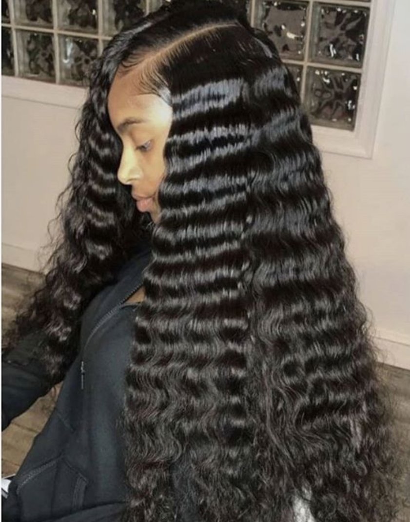 Perfectly blended 🖤⠀

#weave #bundles #hairstyles #frontals #hairgoals #blendedhair #edgecontrol #sewin #edges #laceclosure #sewins #blended #atlhair #behindthechair #atlantahairstylist #protectivestyles #hair #lacefrontal #edgeslaid #sewinweave #hairdid #longhair #virginhair