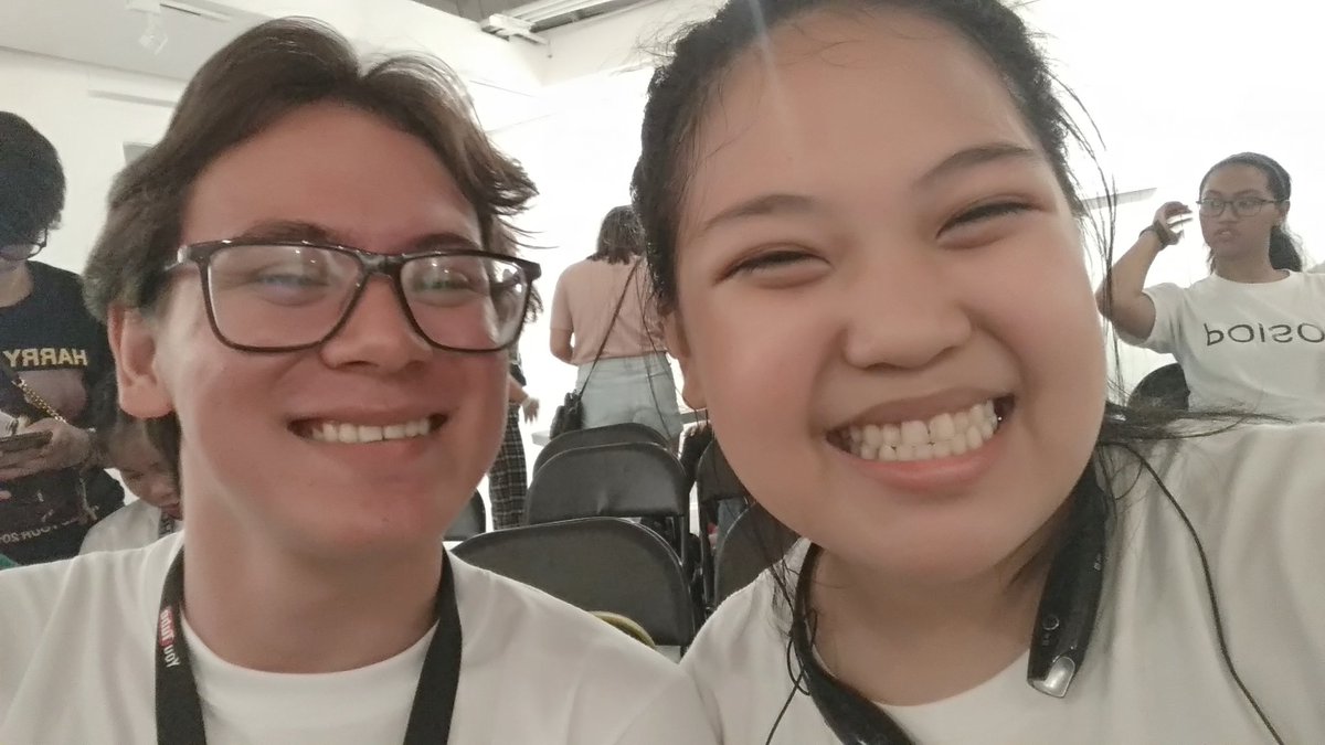 deloulou___'s tweet image. @1DMetro thank you for organizing this event, because of you i've met a lot of people yayyyyyyyy!! #1DInfinityPH