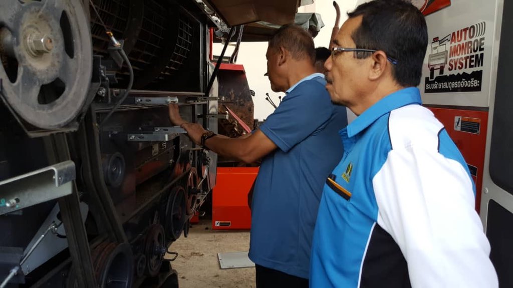 mada_malaysia's tweet photo. Taklimat teknikal Mesin Jentuai Mini oleh pihak Kubota bertempat di PPK H-II Kepala Batas

#madamabeles 
#OurFoodOurFuture https://t.co/EPeYliwZvR