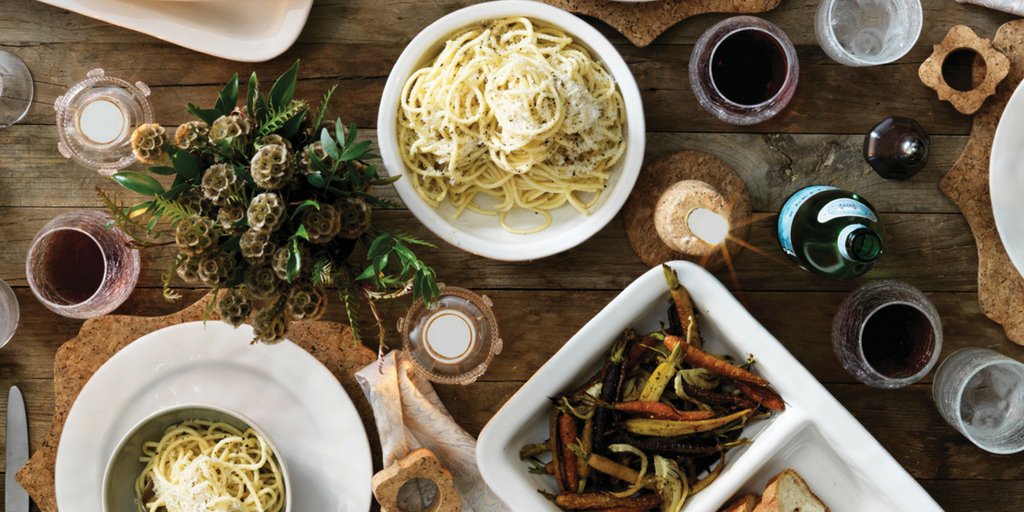 Dinner party vibes served-up on some gorgeous <a href="/juliskaofficial/">Juliska</a> Puro - classic, clean and elegant. bit.ly/2qwRsnt