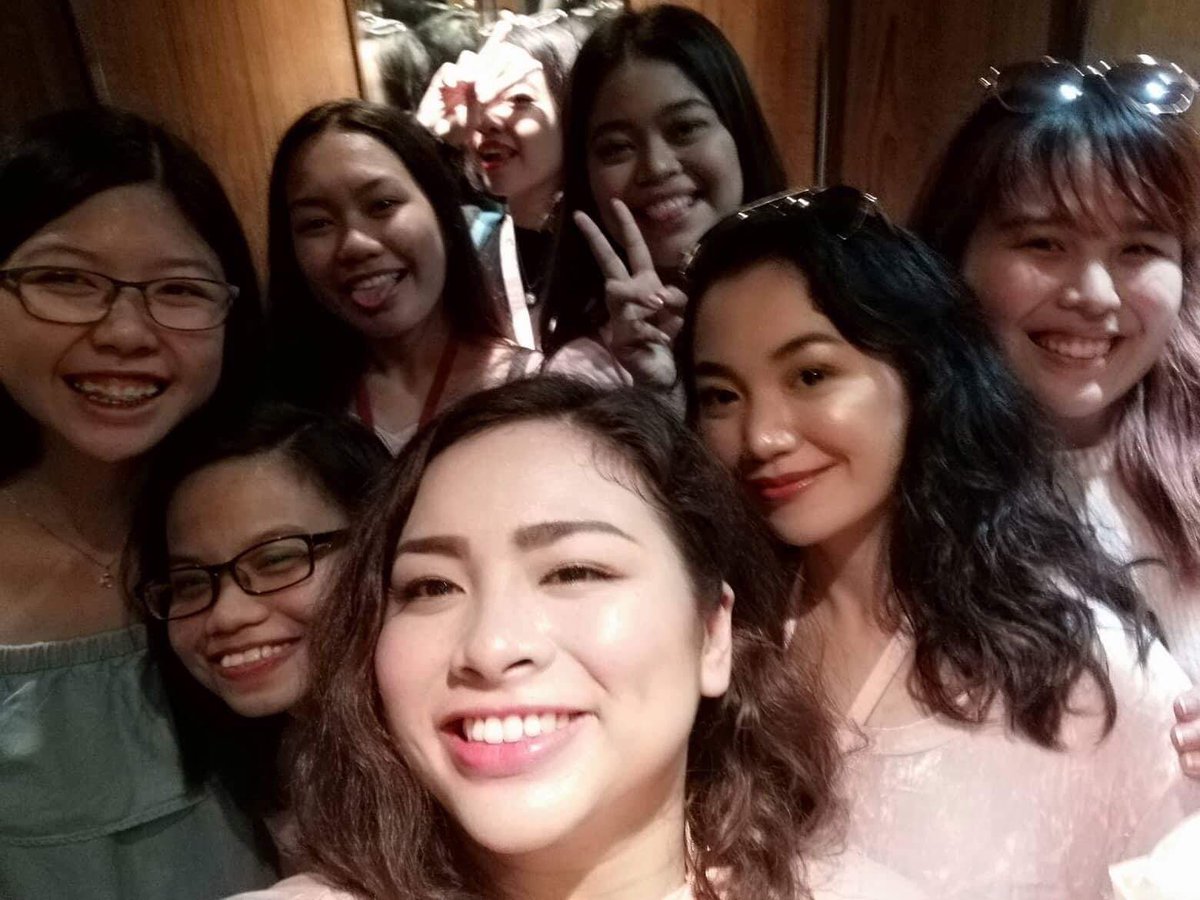 1DMetro's tweet image. Thank you guys so much for joining us celebrate 1D’s 8th anniversary in #1DInfinityPH! We hope to see you all again on our next events...👀

Here’s our selfie in the elevator 🤣