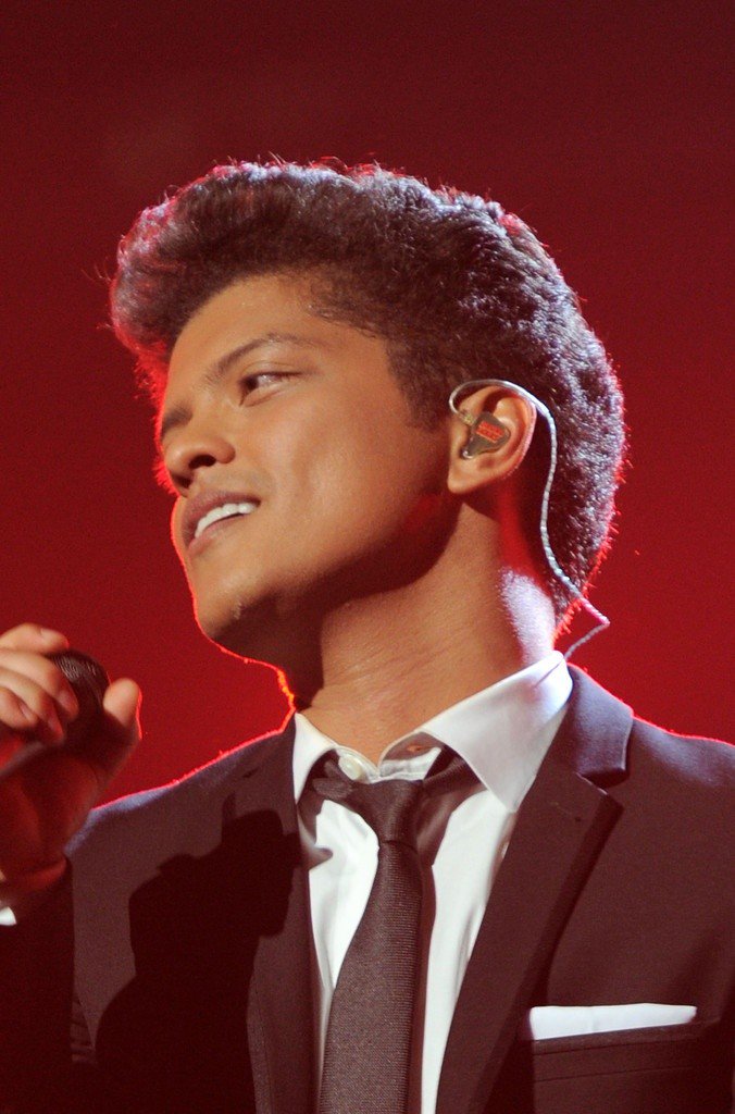 archivesbruno's tweet photo. god is hawaiian https://t.co/S9QNPxKWxh