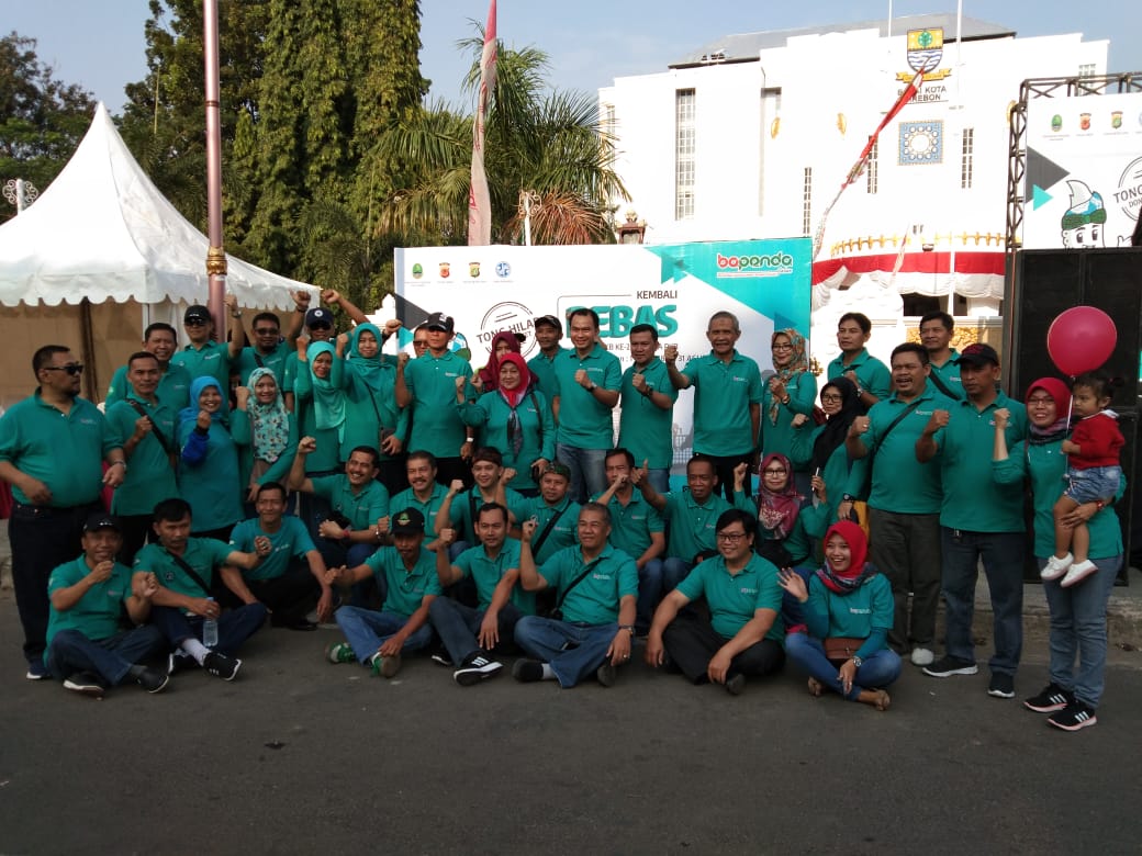 cppd_majalengka's tweet photo. Sosialisasi bebas BBNKB ke 2 dan denda PKB di area Car Free Day jl. Siliwangi Kota Cirebon, Kegiatan di hadiri oleh P3D se wilayah Cirebon https://t.co/TuYFU35BHx