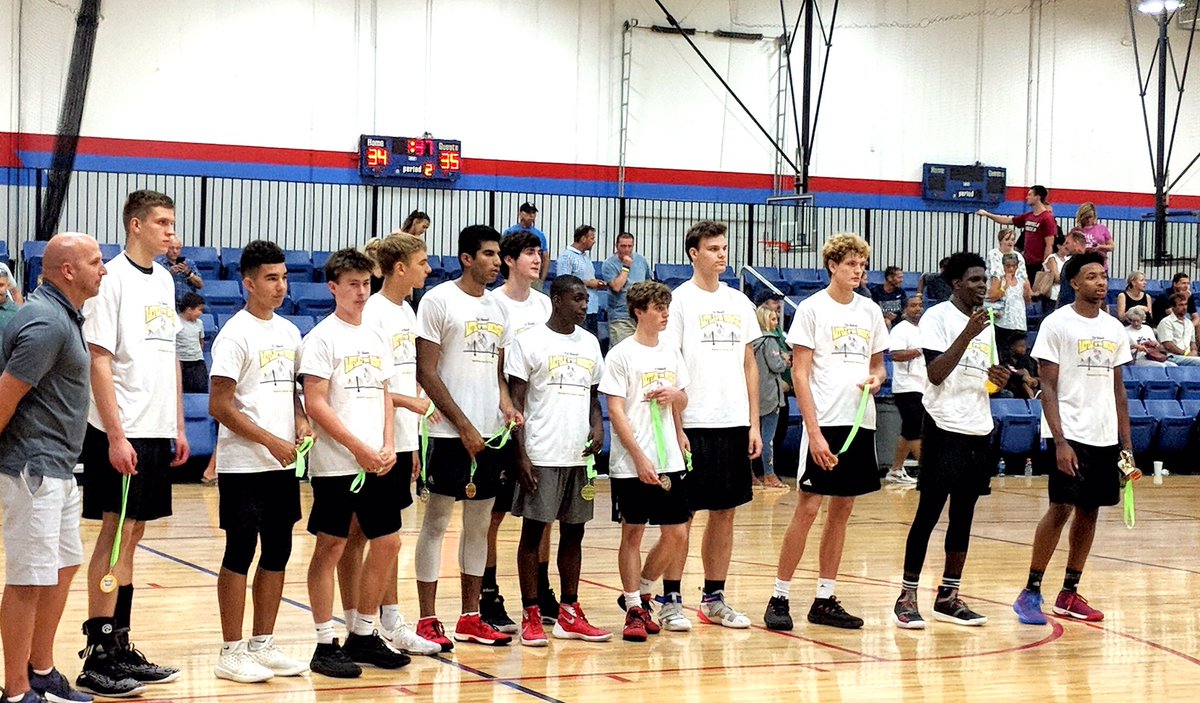 Kentucky All Star Team wins Battle of the Bridge 2018!! <a href="/padgett_sam/">Sam Padgett</a> <a href="/LouProspectsFou/">Indiana Lady Prospects</a> <a href="/teamhoopsdotcom/">Gary Darby</a>