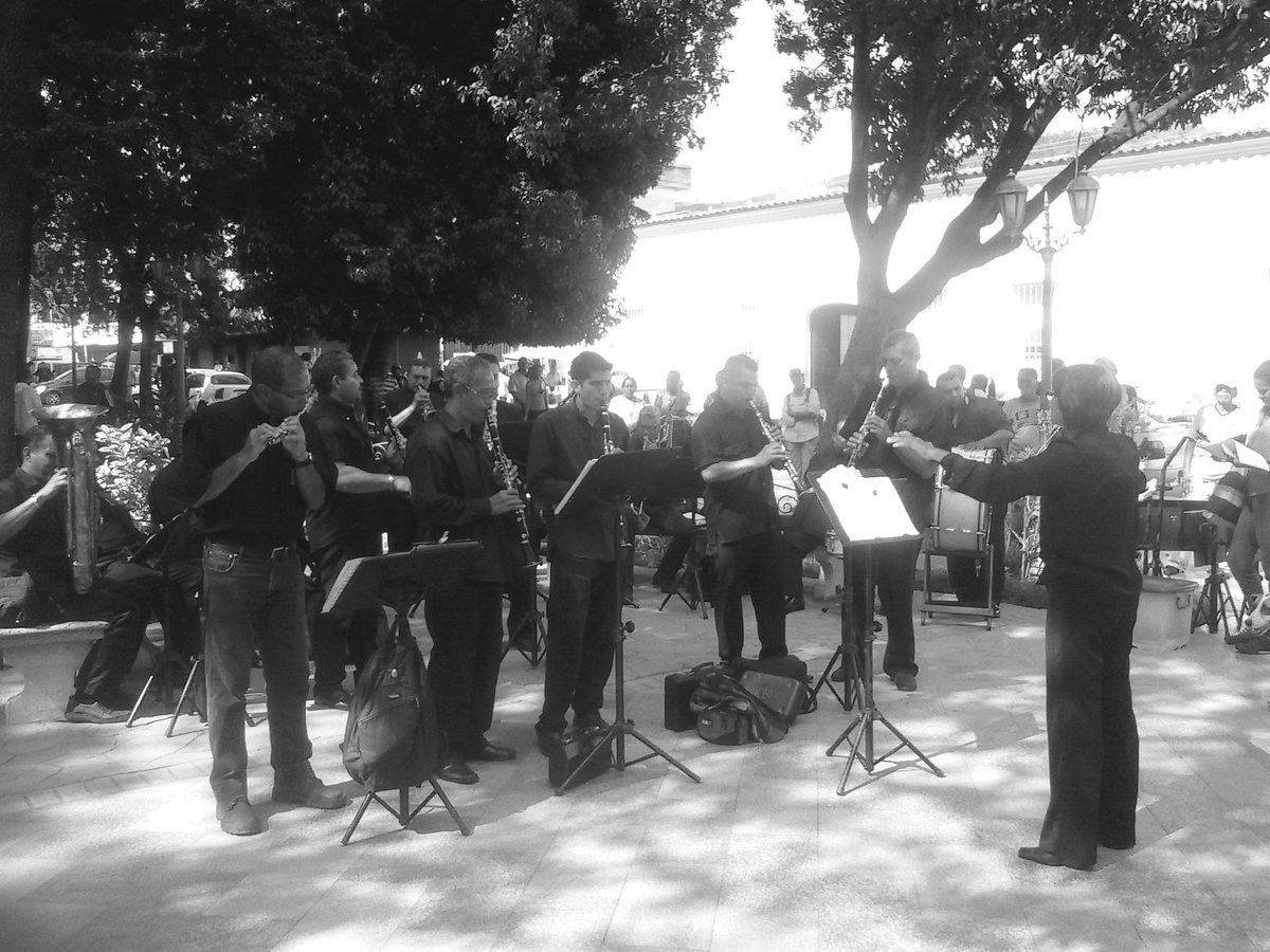 TURBANDA's tweet photo. RETRETA DE LA BANDA TURMERO-CAGUA JUEVES 26 DE JULIO DEL 2018
PLAZA DE TURMERO. SECRETARIA SECTORIAL DE CULTURA DEL ESTADO ARAGUA https://t.co/8rRmchIgZM