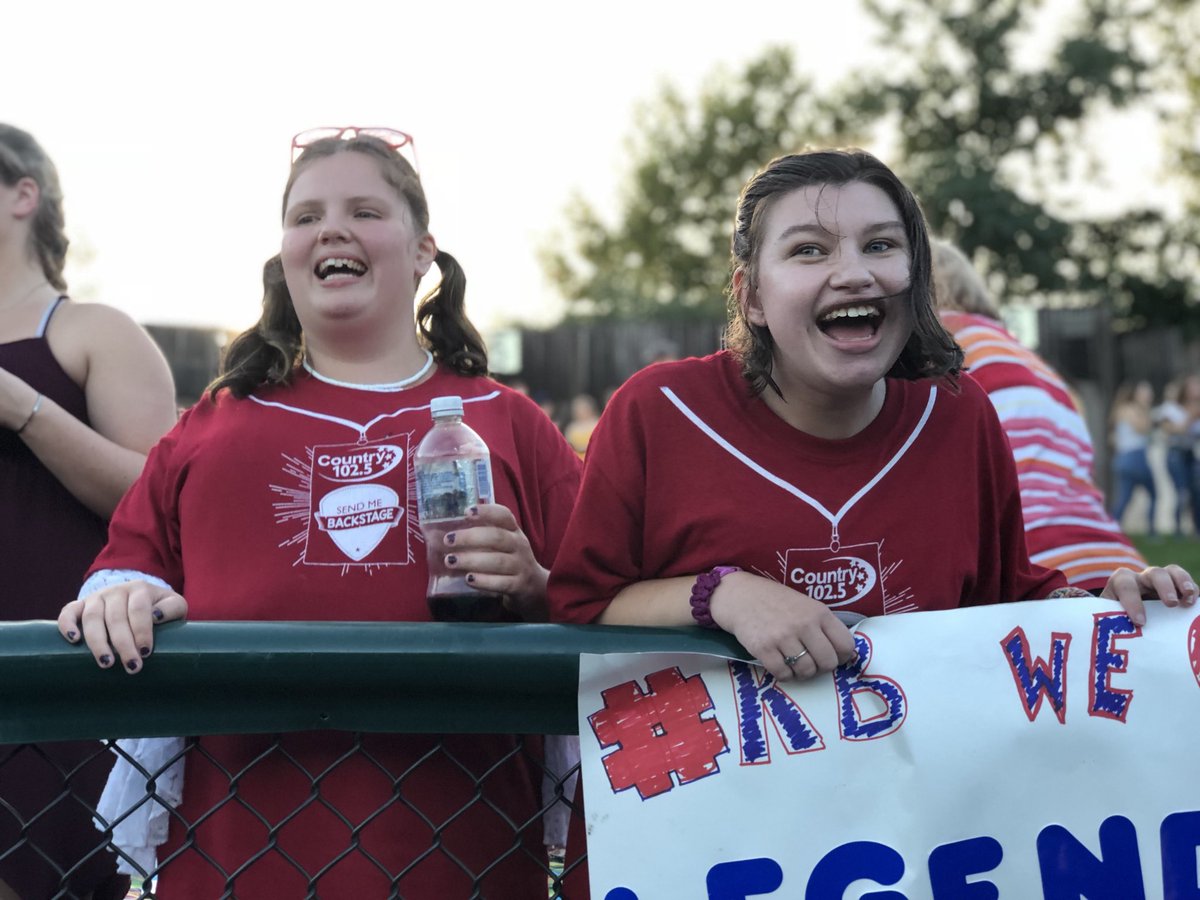 christine4tech's tweet image. Such a great night. Emma brought a great friend to her first concert. Emma and Krystal had the best time singing and meeting people around them while singing  the songs. Thank you @KelseaBallerini