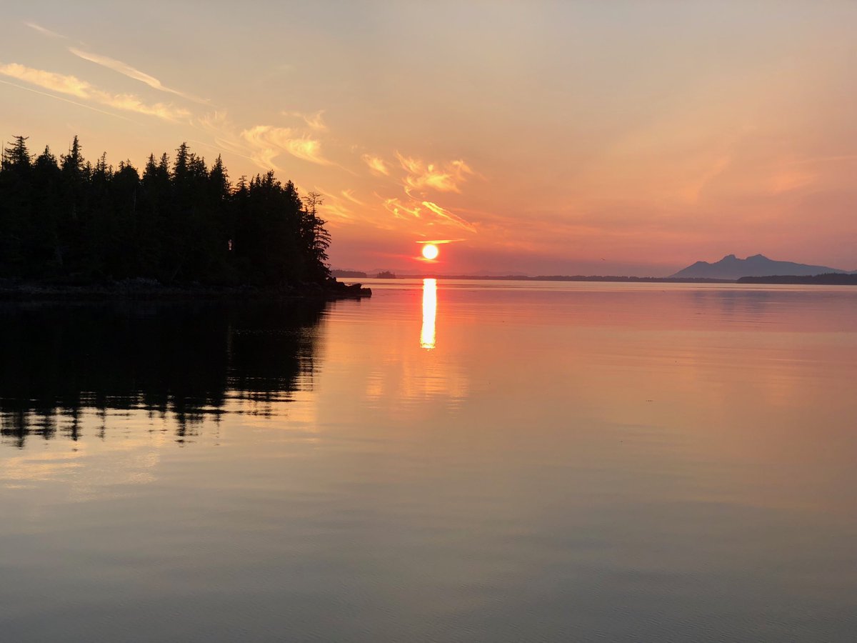 captdh's tweet image. Alaskan sunset 1030 twilight