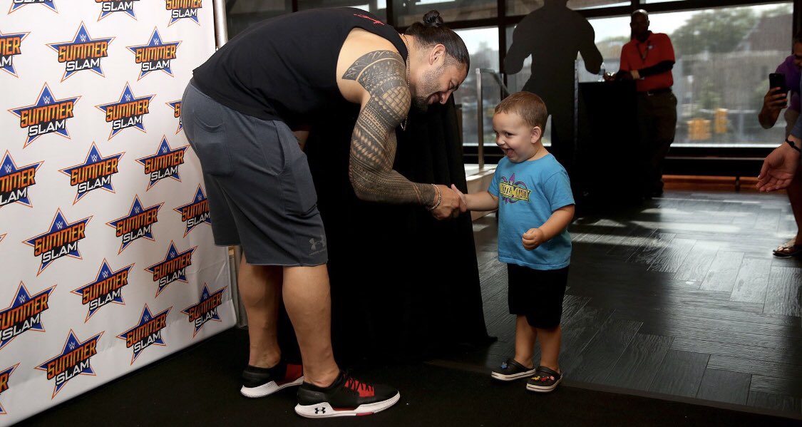 RREmpire98's tweet image. How can anyone not love this man?! #RomanReigns #RomanEmpire #IStandWithRomanReigns #RomanIsRaw #RomanIsWWE #RomanSlam