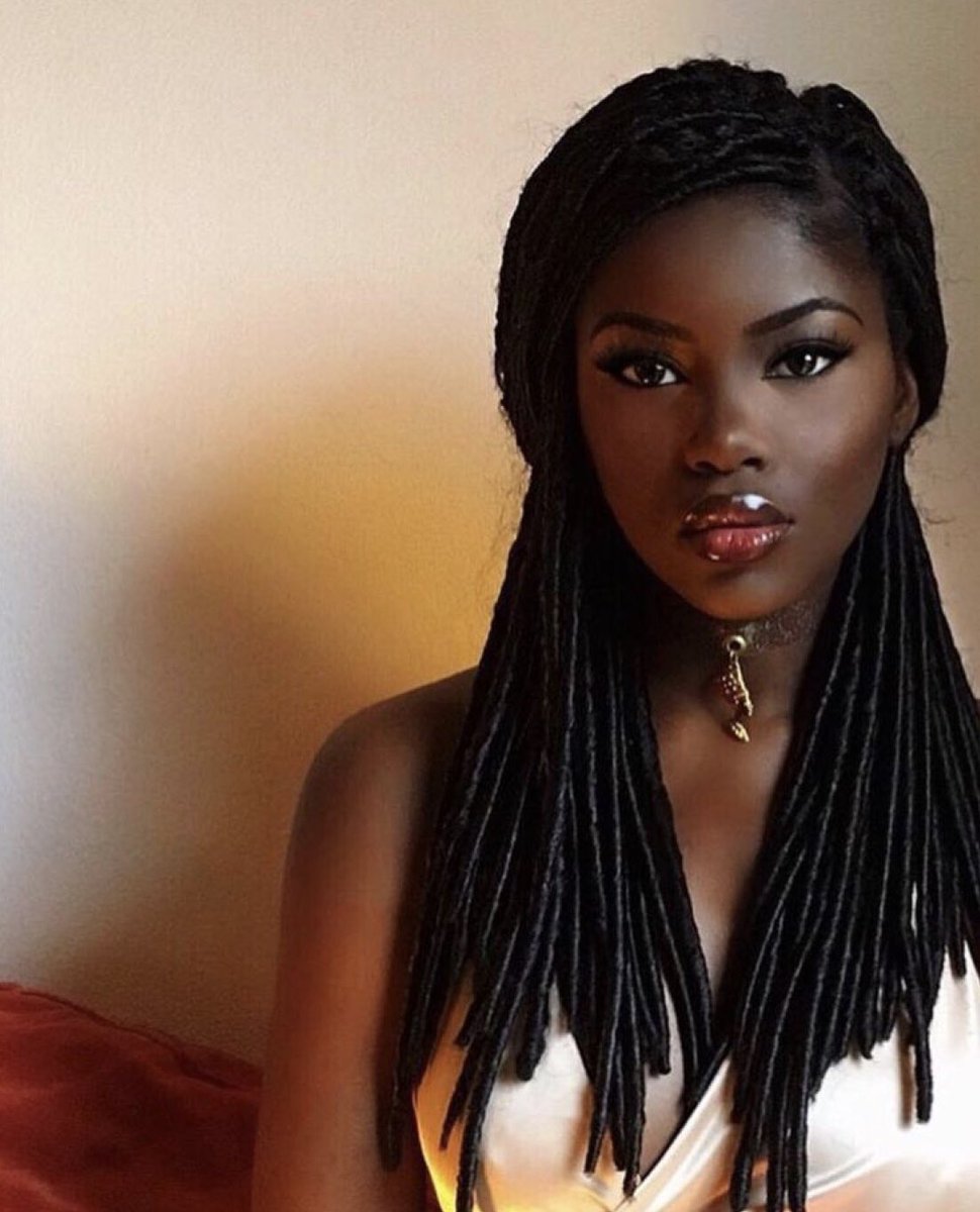 Модель даки тот (duckie thot) из южного судана. Duckie thot модель. Модель даки тот (duckie thot) из южного судана. Селфи чернокожий. Красивые африканки.