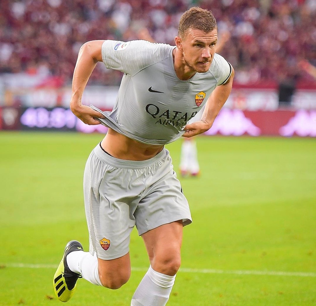 Buona la prima, qualcosa da migliorare c'è ma non parliamo troppo presto.
E vogliamo parlare di #Dzeko?!? 
#TorinoRoma