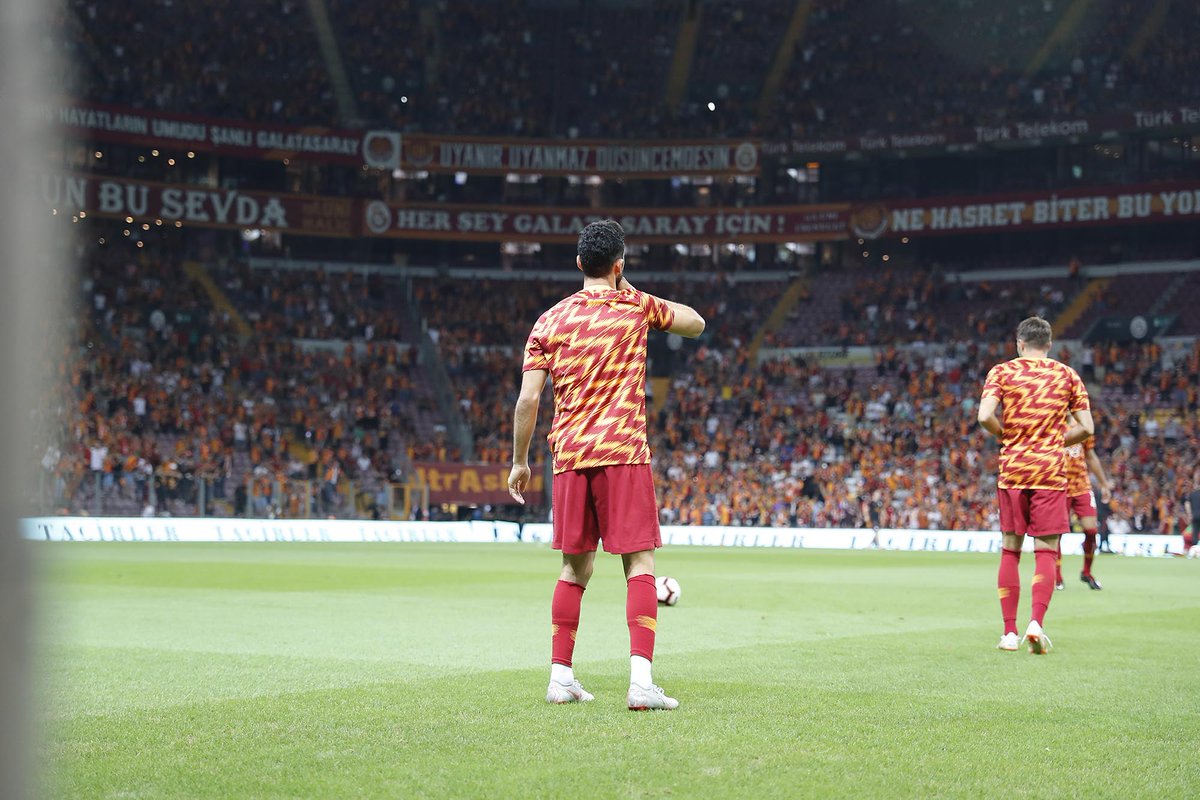 GalatasaraySK's tweet photo. Ooooooo!

Şşşşşşşş! 🤫 

1, 2, 3!

CİM BOM BOM!

#GSvGÖZ https://t.co/Bd5azcEV9J