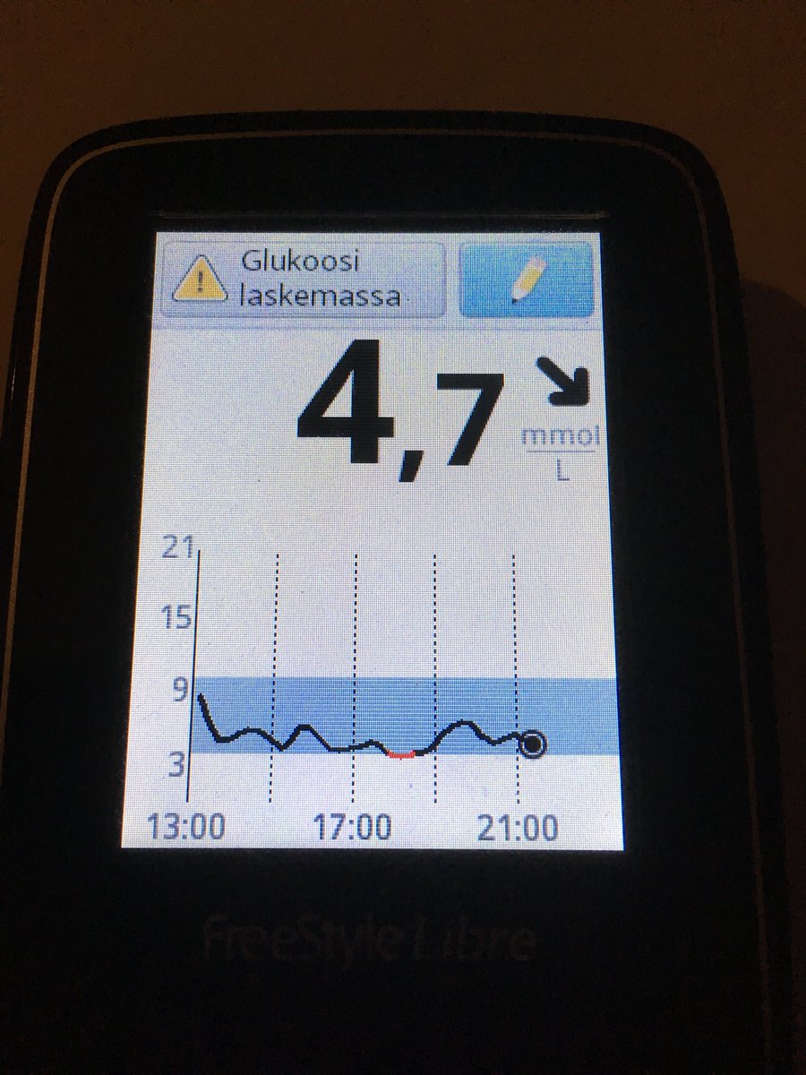 tuomaszacheus's tweet photo. Tästä vehkeestä on diabeetikolle  apua erityisesti ennen maratonia. Se näyttää myös, mihin verensokeri on menossa. #sensorointi #diabetes #diabetesfi https://t.co/pyJi99CMkC