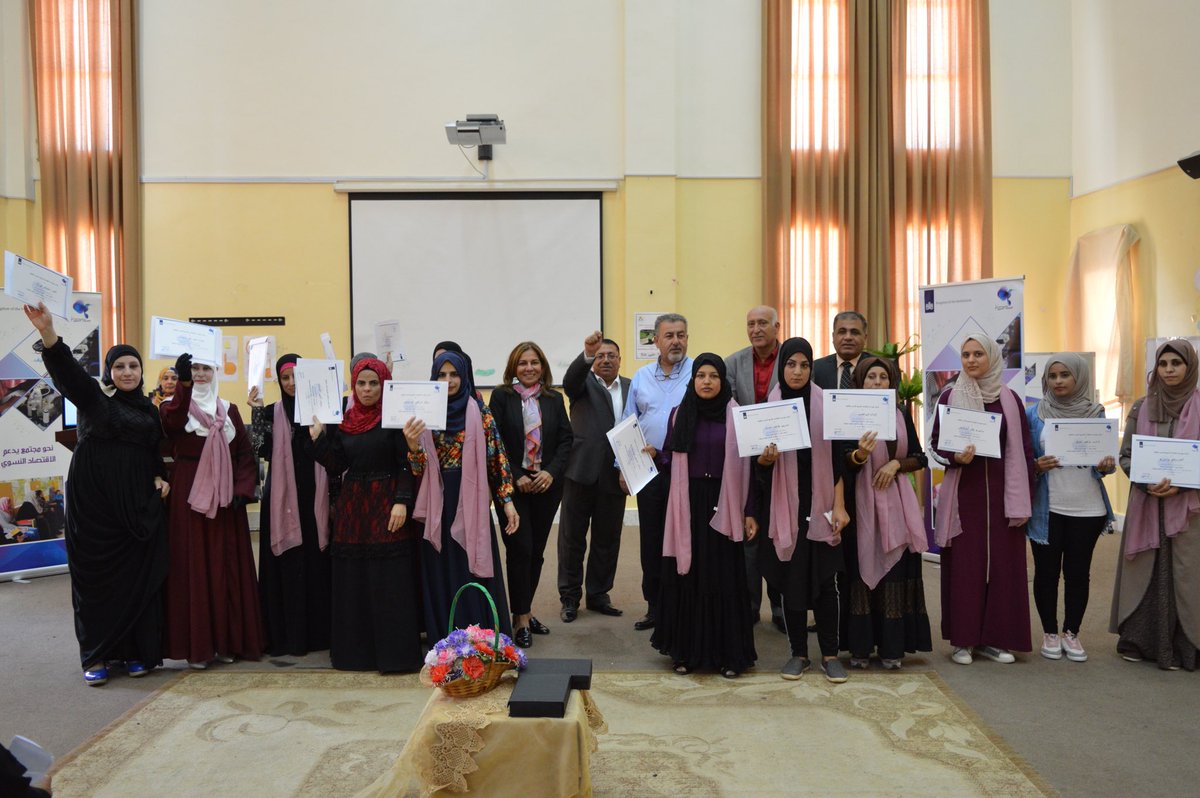 JoWomenomics (@jowomenomics) on Twitter photo 