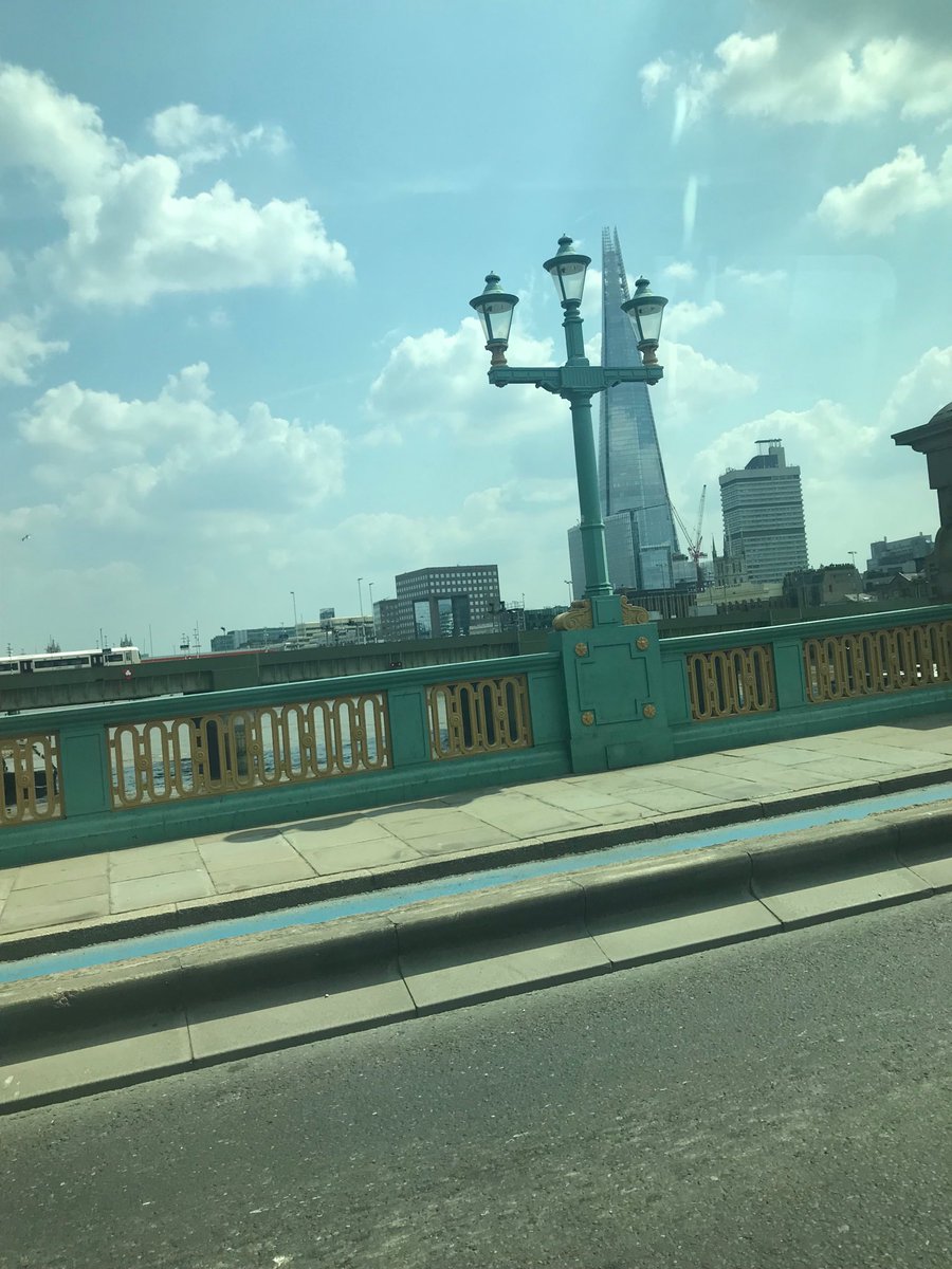 manuela_zingale's tweet image. #visuale da dentro il #raxy 🚕 a #Londra #photo #photos #photography #big #cut #cute #look #looking #love #loveislove #loves #immage #immages #fashion #capture #captured #likes #likeforlikes #follower4like #follower4me #like4me #lookme #likeme #followerme