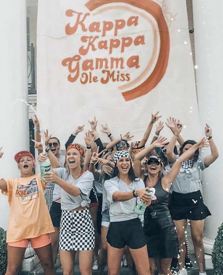 OleMissKAPPA's tweet photo. We’ve had SO MUCH FUN preparing for recruitment this week! It’s so good to be back with our best friends in the kappa kastle!! https://t.co/oGtbqLMYjq