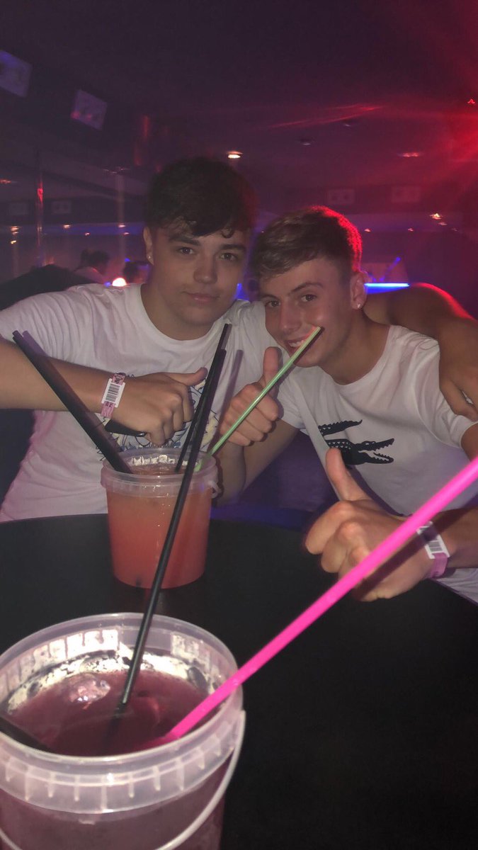 Robbie6laidlaw's tweet photo. Happy birthday brother have class day x  @JackWalker1872 https://t.co/5SBETseLub
