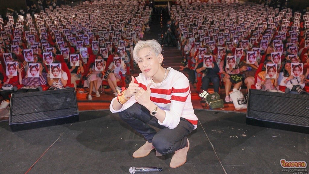 kann54's tweet photo. น้องแบมมมมม ตอนเด็กน่ารักจริงๆ 
ตอนนี้น้องโตแล้วนะ ซื้อบ้าน เลี้ยงแม่พี่น้อง มีธุรกิจครอบครับแล้วนะ แฟนคลับน้องก็เยอะขึ้นเรื่อยๆจริงๆ cr.ตามภาพค่ะ #GOT7 #BamBam #BambamGOT7 #ไส้กรอกซีพีเพื่อนซี้แบมแบม #แบมแบม @IGOT7research @GOT7Official @GOT7_Quote https://t.co/jsL0PFSwJd