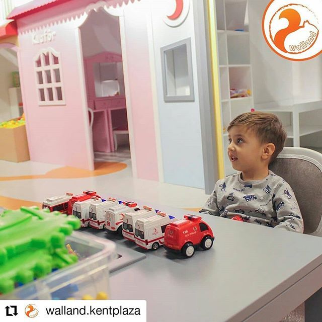 Minik adamın minik filosu 🚒🚑
<a href="/walland/">WalnutSnitch204</a>.kentplaza
#kidstown #çocukkasabası #çocukatölyesi #kidsworkshop #tophavuzu #softplay  #wallandtr #eglenceninzirvesi #konya #kentplaza ift.tt/2vW1Etd